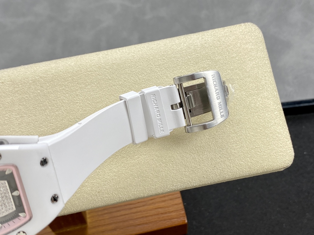 Richard Miller RM07-01 Red Lips RM007