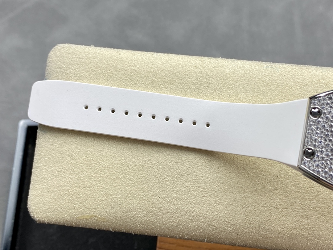 Richard Miller RM07-01 Red Lips RM007