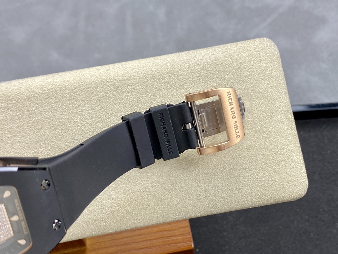 Richard Miller RM07-01 Red Lips RM007