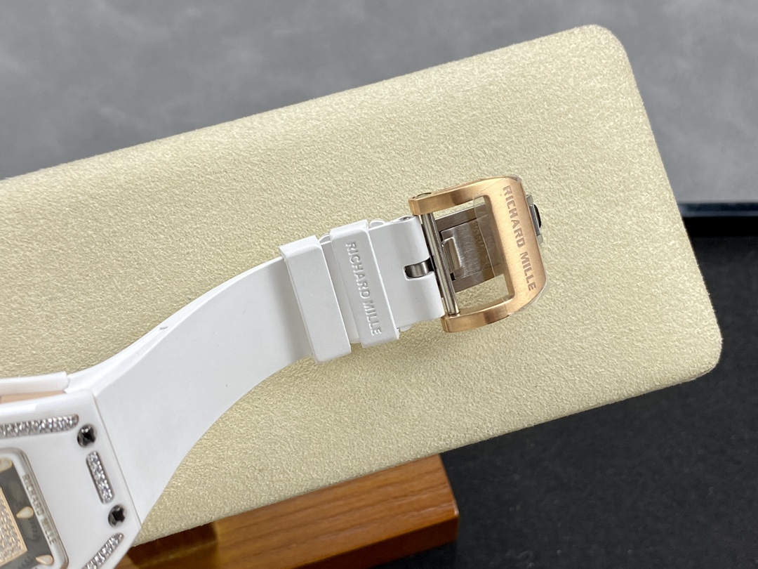 Richard Miller RM07-01 Red Lips RM007