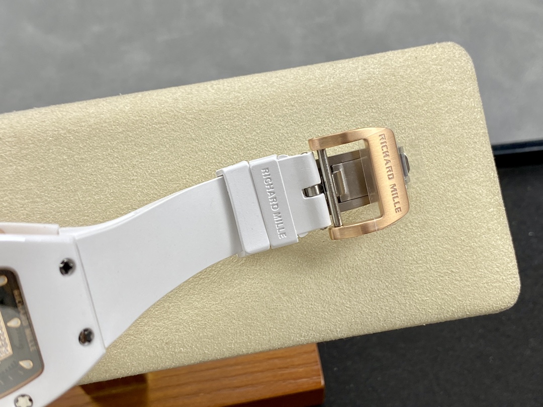 Richard Miller RM07-01 Red Lips RM007