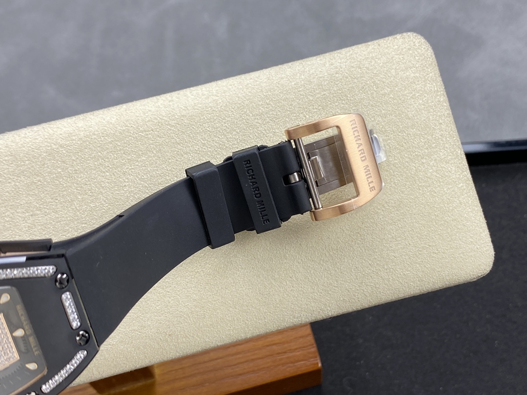 Richard Miller RM07-01 Red Lips RM007