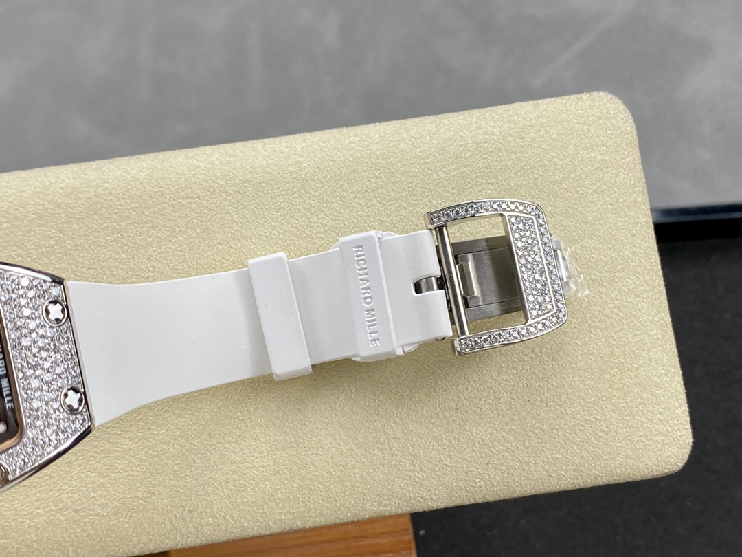 Richard Miller RM07-01 Red Lips RM007