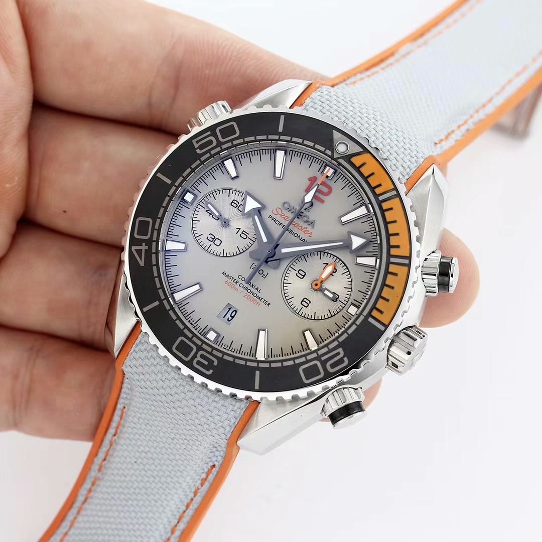 Seamaster 600m diving series