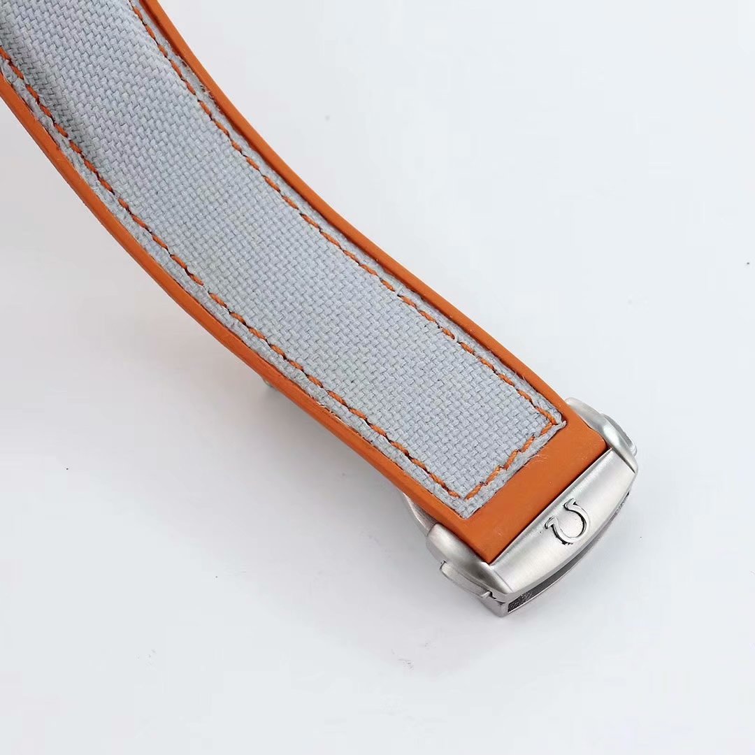 Seamaster 600m diving series