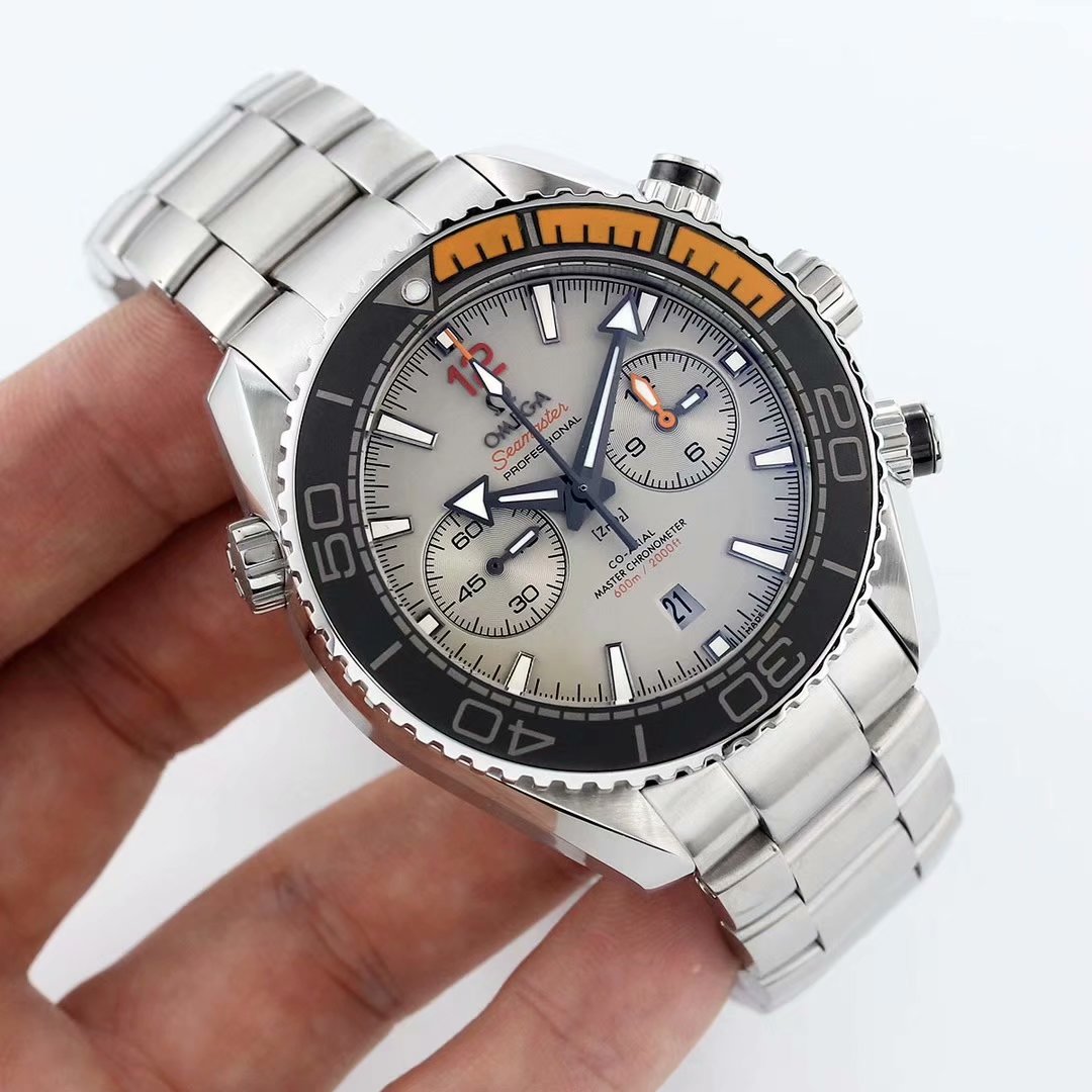 Seamaster 600m diving series