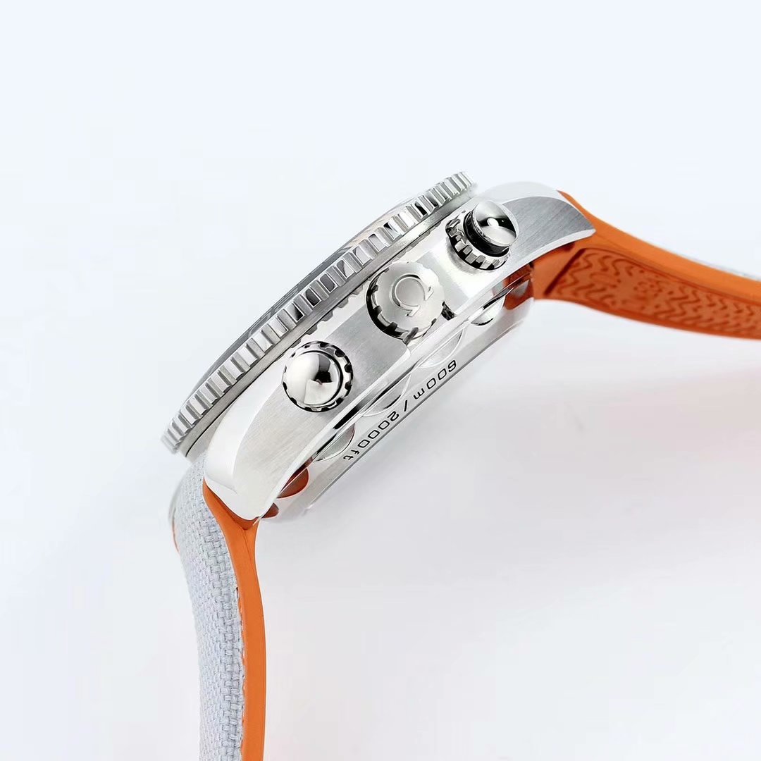 Seamaster 600m diving series