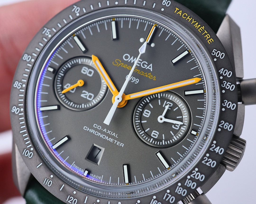 Omega Speedmaster Dark Side of the Moon 311.92.44.51.99.001