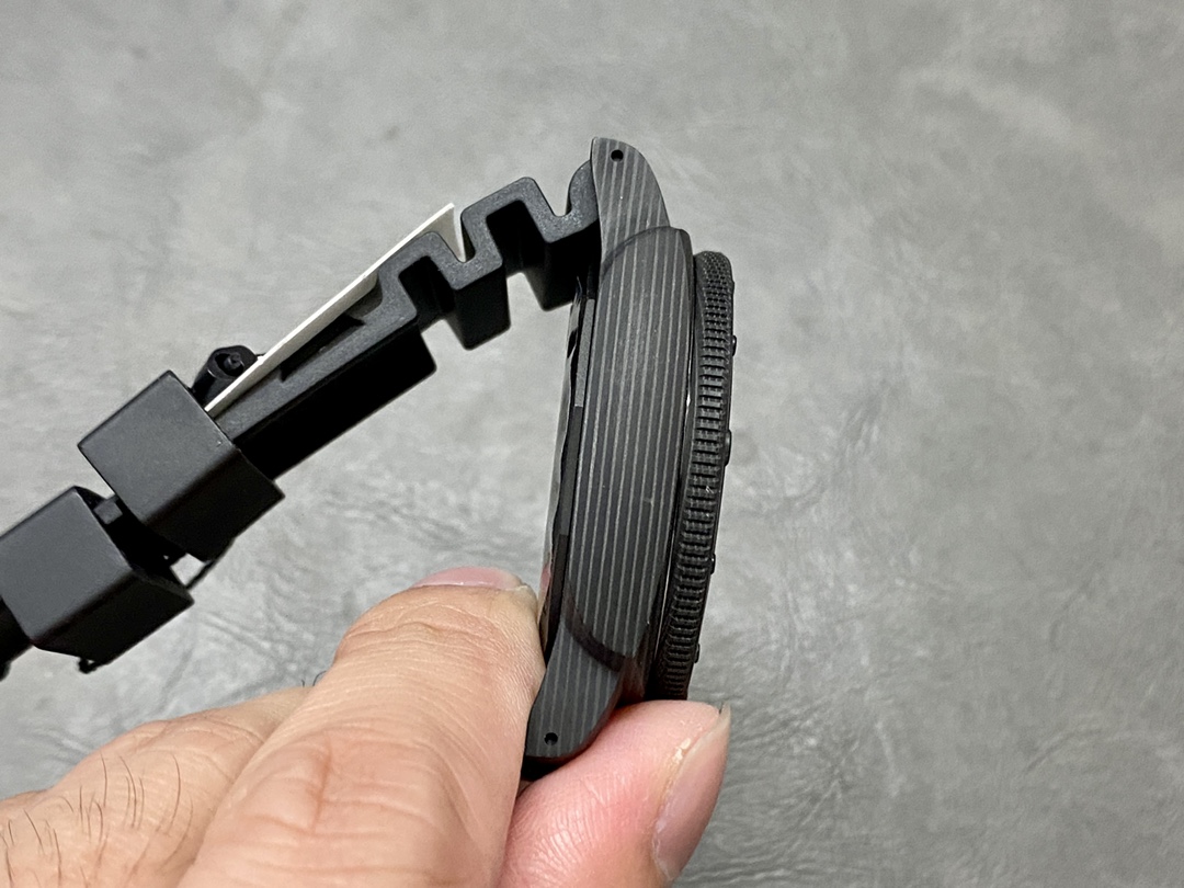 Panerai Pam2231 42mm Carbon Fiber