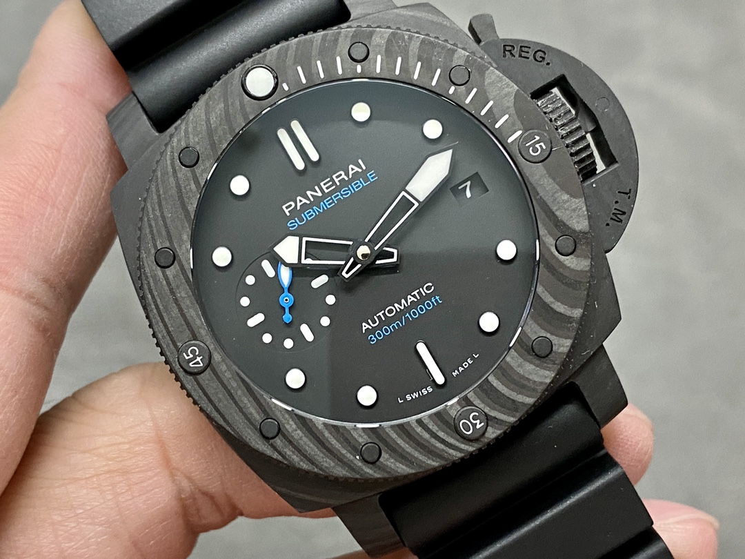 Panerai Pam2231 42mm Carbon Fiber