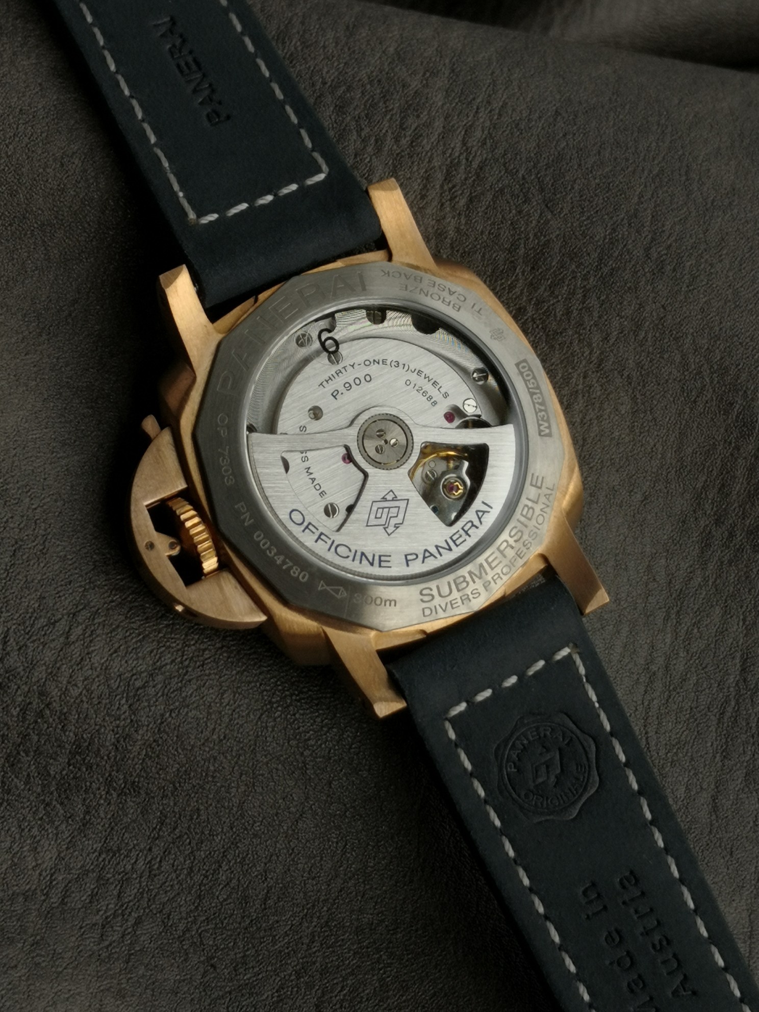 Panerai Submersible series PAM01074 watch