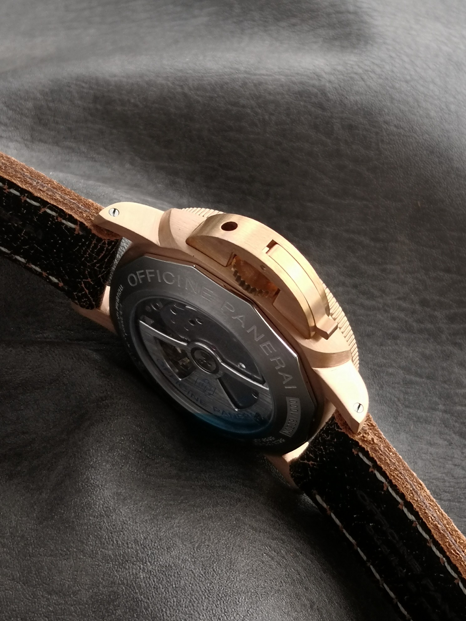 Panerai special edition watch series PAM 00382 watch