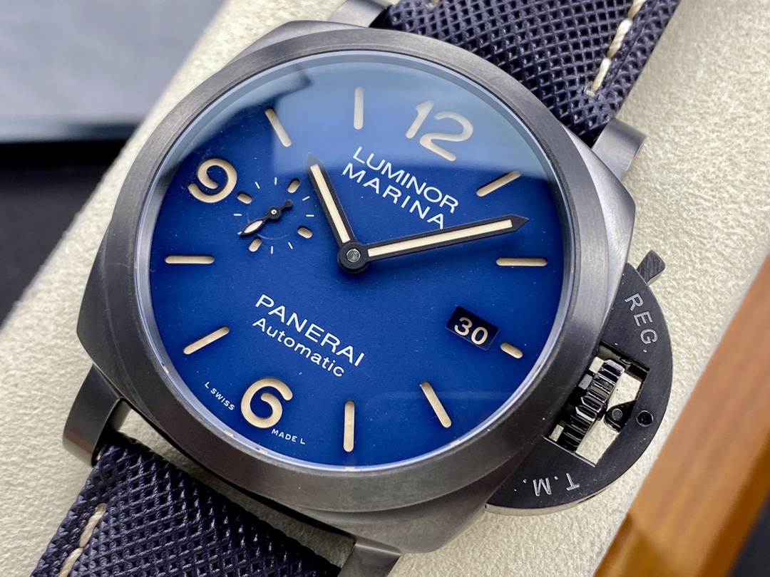 Panerai PAM 1021 thin titanium, 44mm