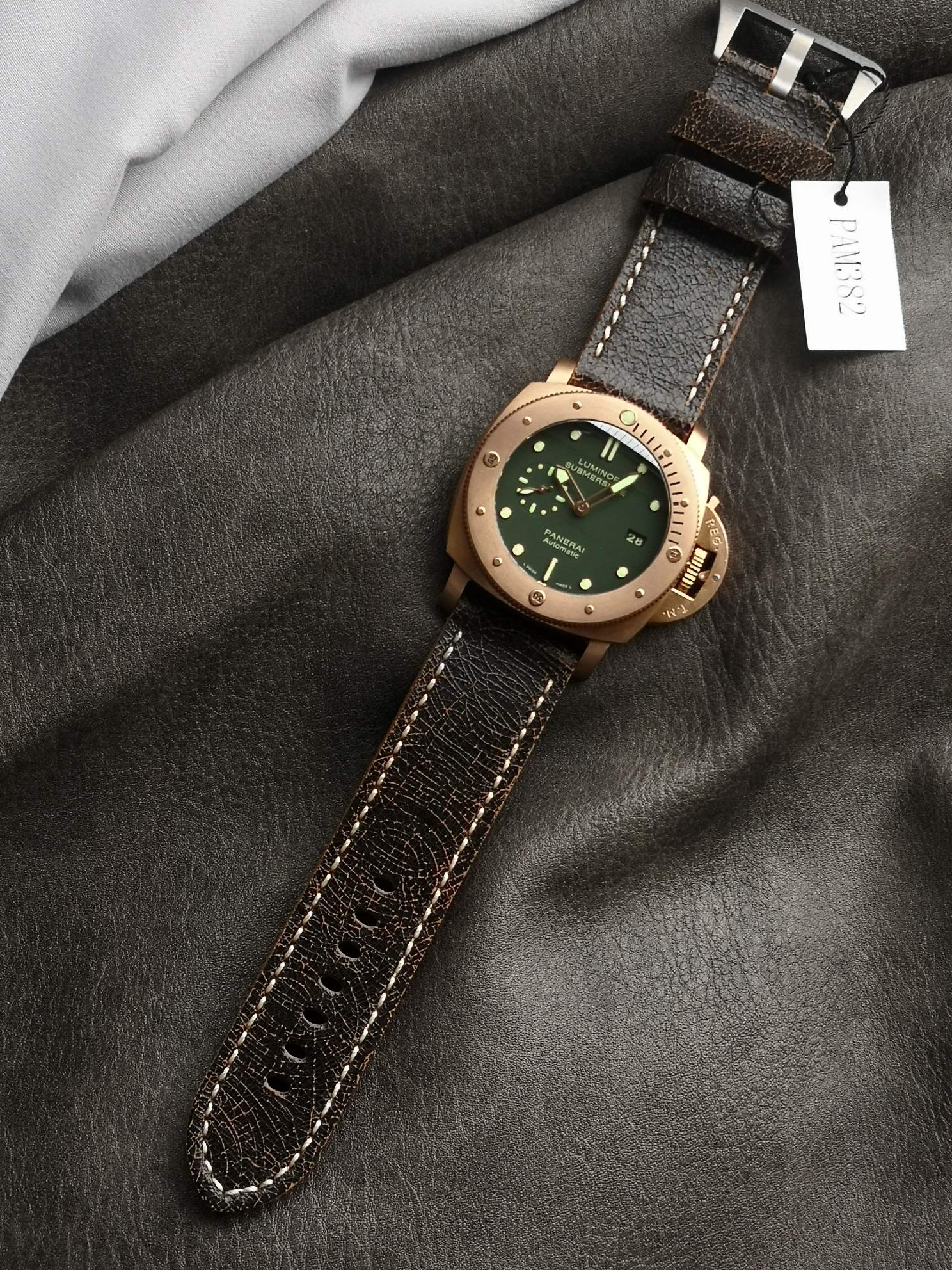 Panerai special edition watch series PAM 00382 watch