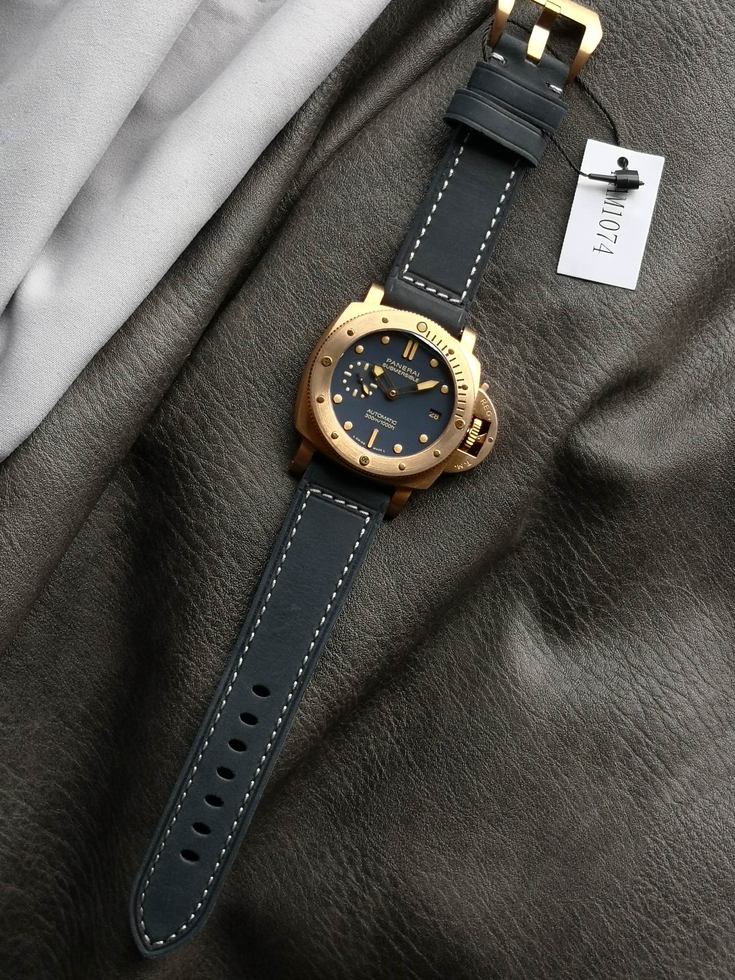 Panerai Submersible series PAM01074 watch