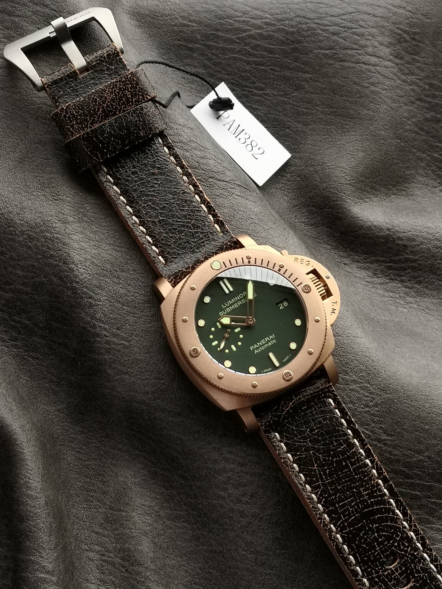 Panerai special edition watch series PAM 00382 watch