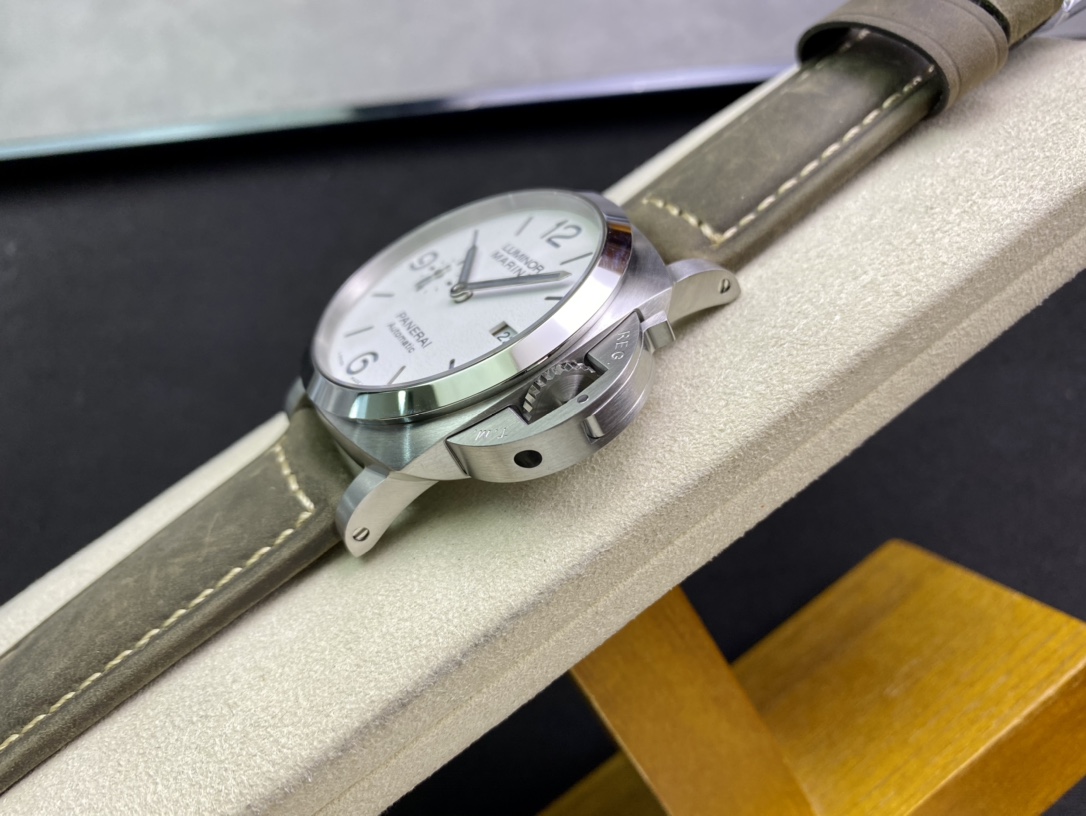 Panerai PAM1314 fully automatic mechanical movement,