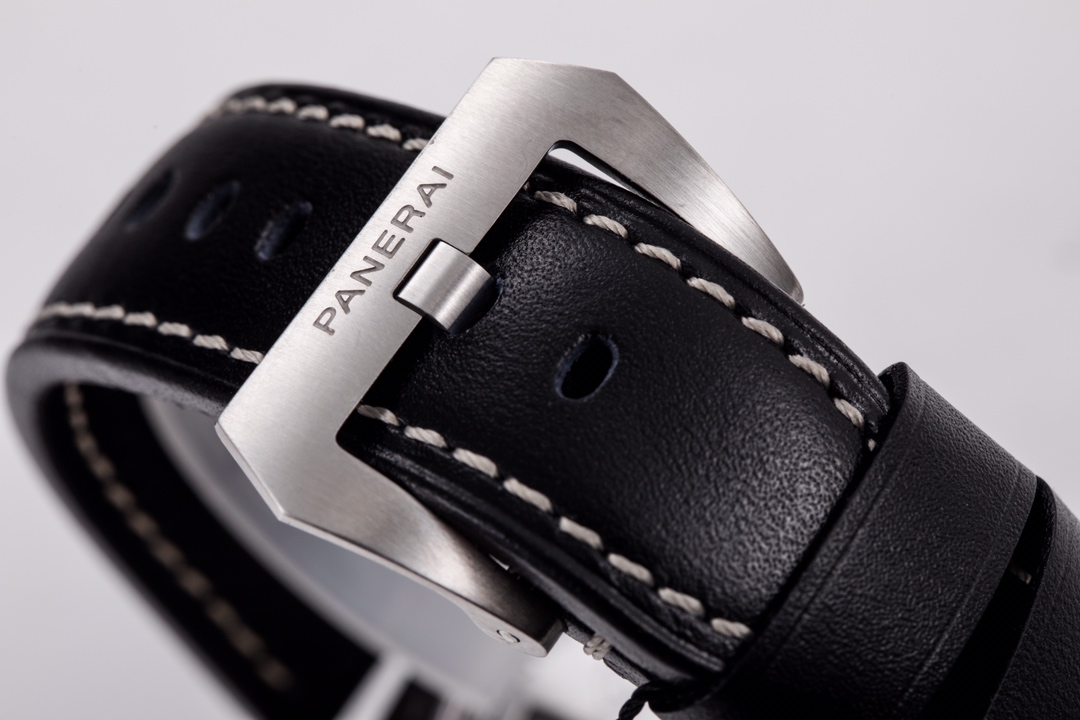 Panerai 359 V2 version synchronizes the original movement functions