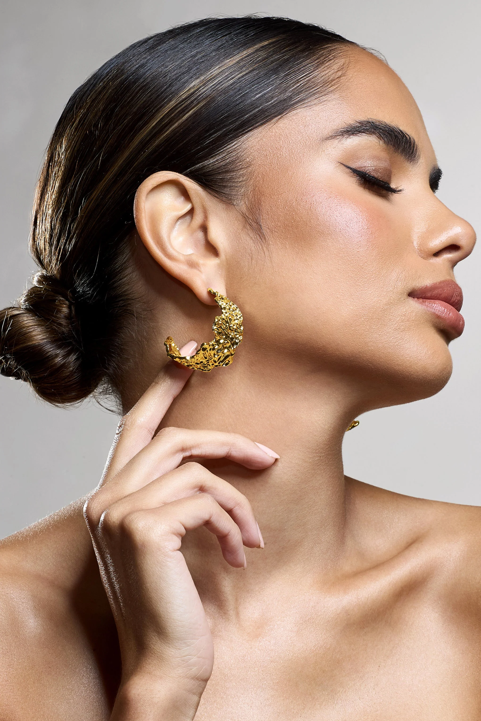Hermione | Gold Textured Chunky Hoop Earrings