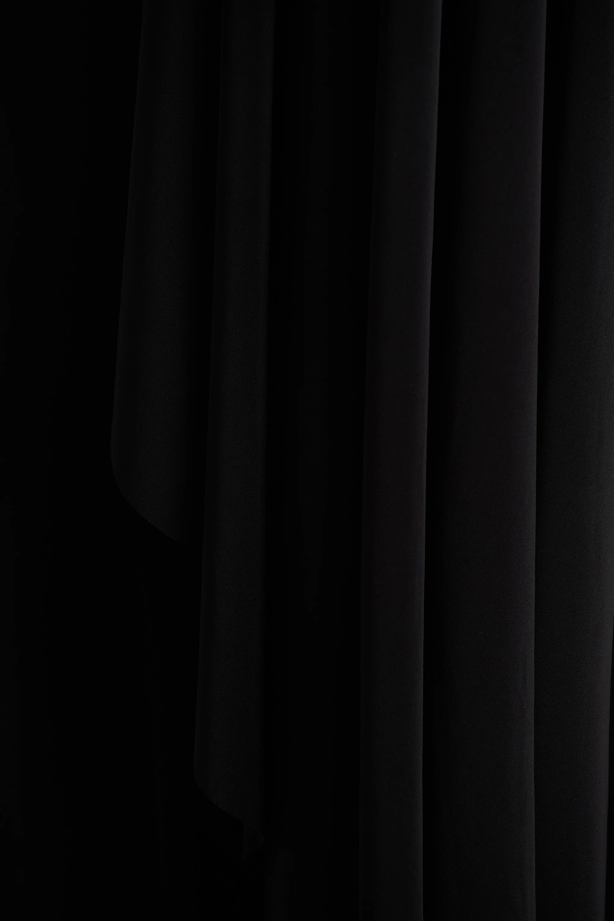 Briony | Black Crew-Neck Maxi Dress With Cape Sleeves