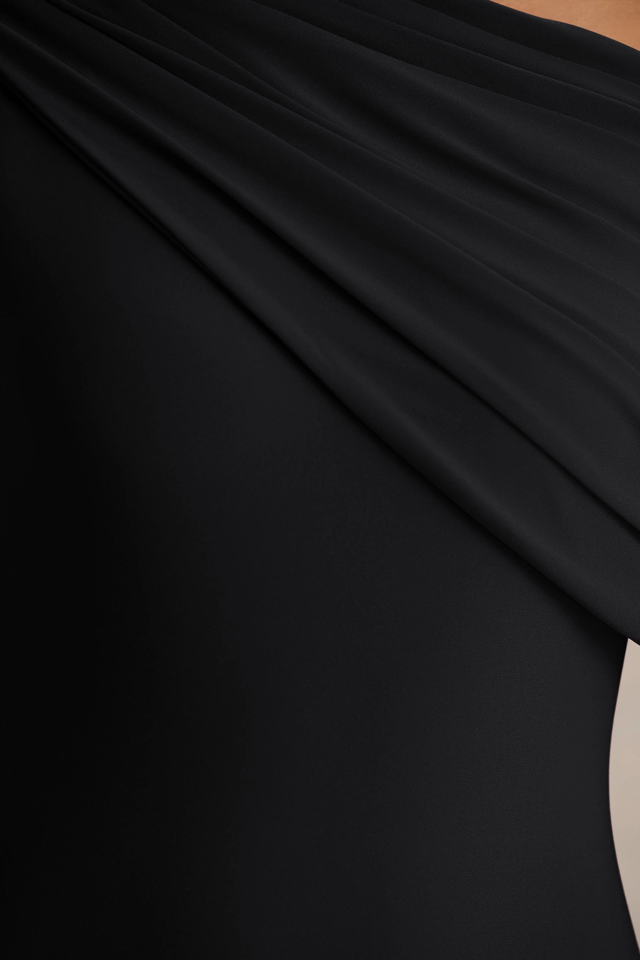 Zendaya | Black Asymmetric-Neck Fishtail Maxi Dress With Cape Detail