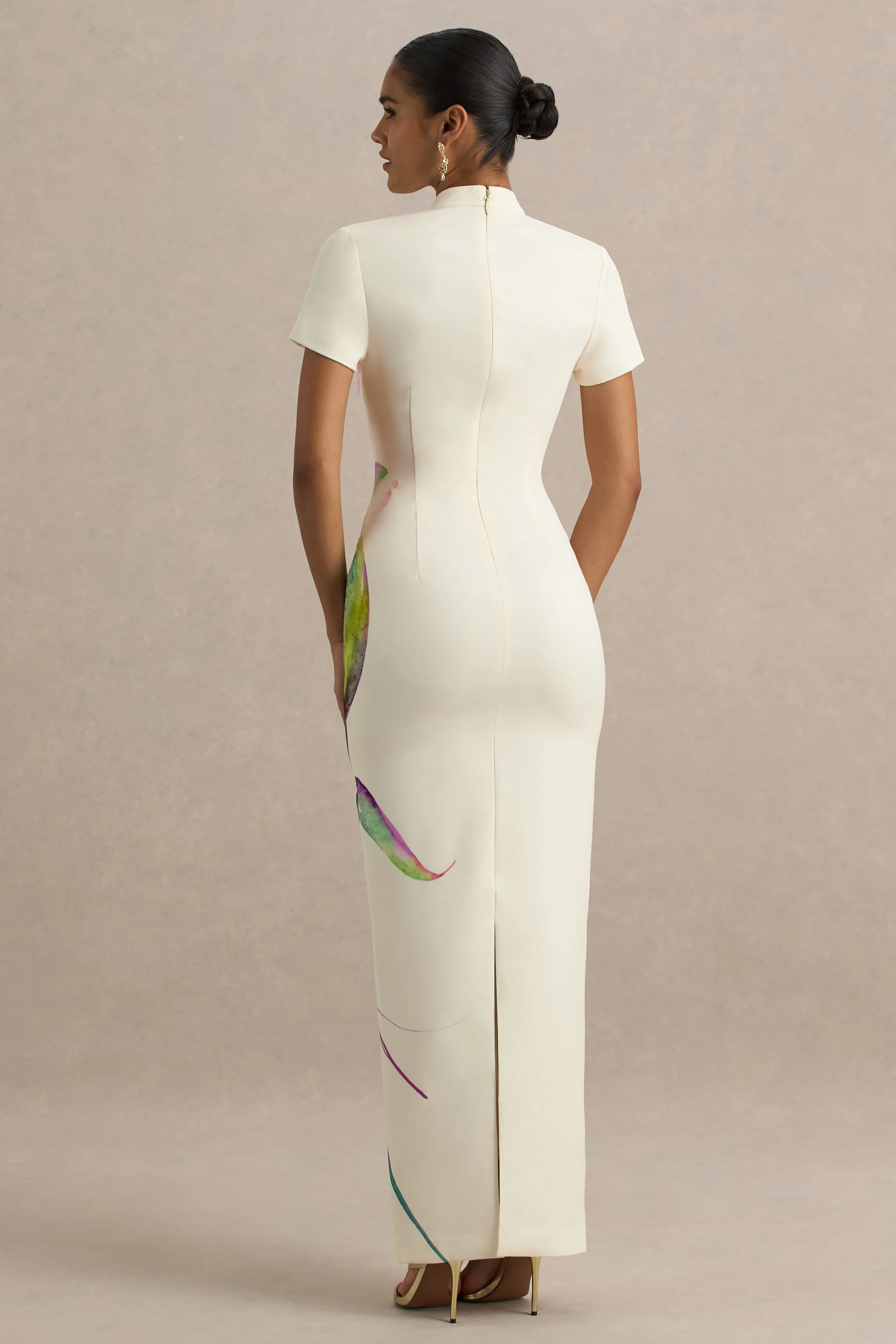 Hessie | White Lily Print High-Neck Maxi Dress