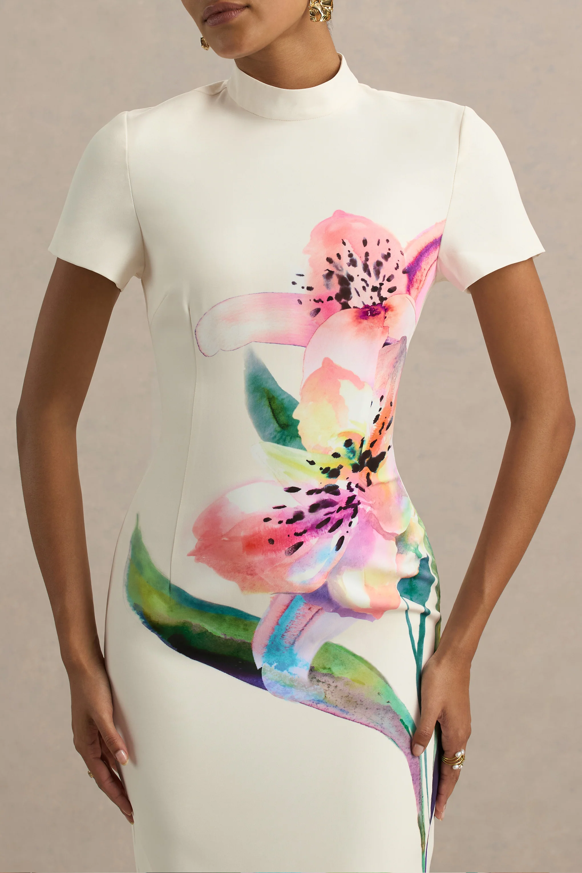 Hessie | White Lily Print High-Neck Maxi Dress