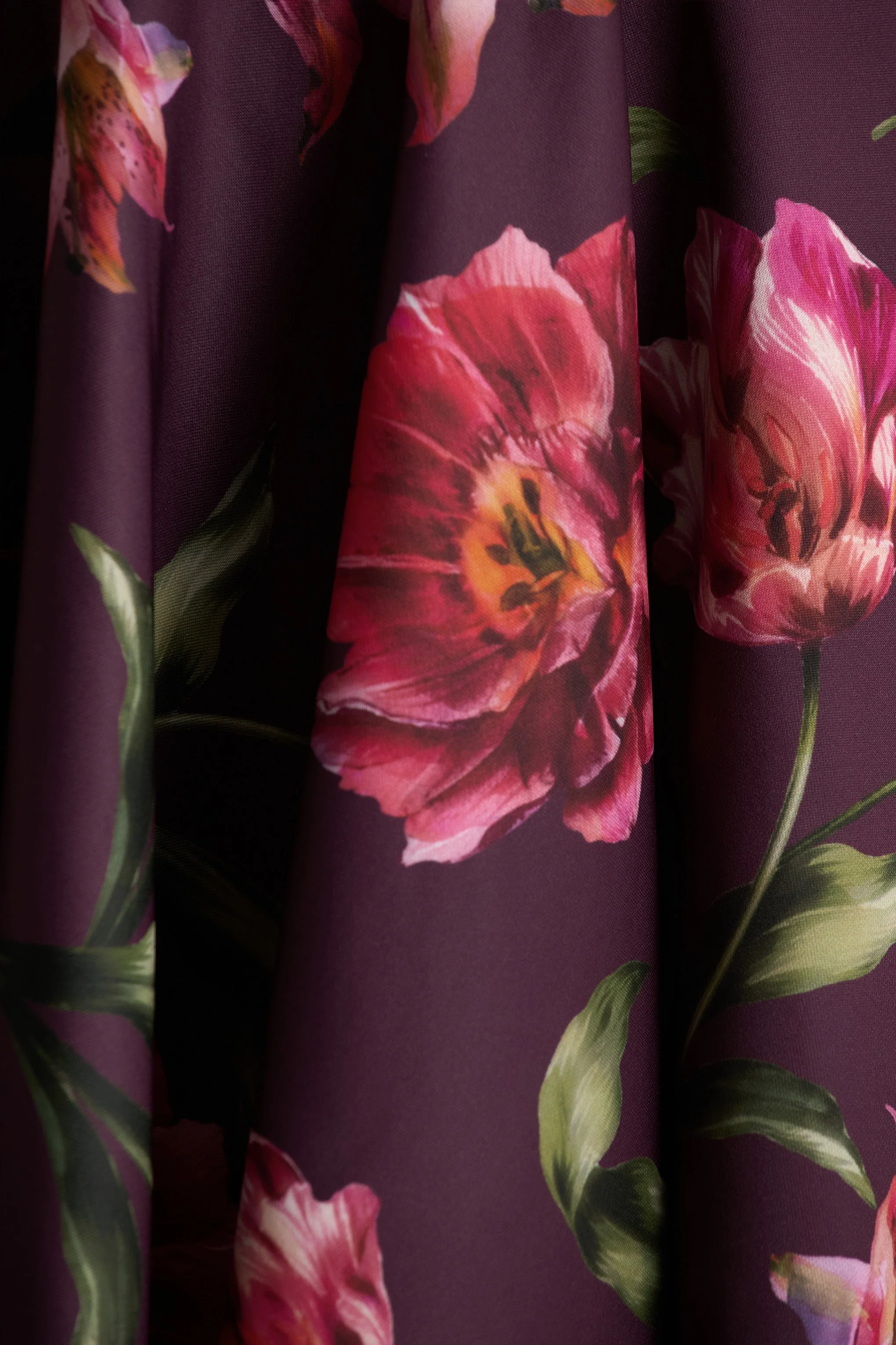 Magic | Burgundy Floral Print Sweetheart-Neck Mini Dress.