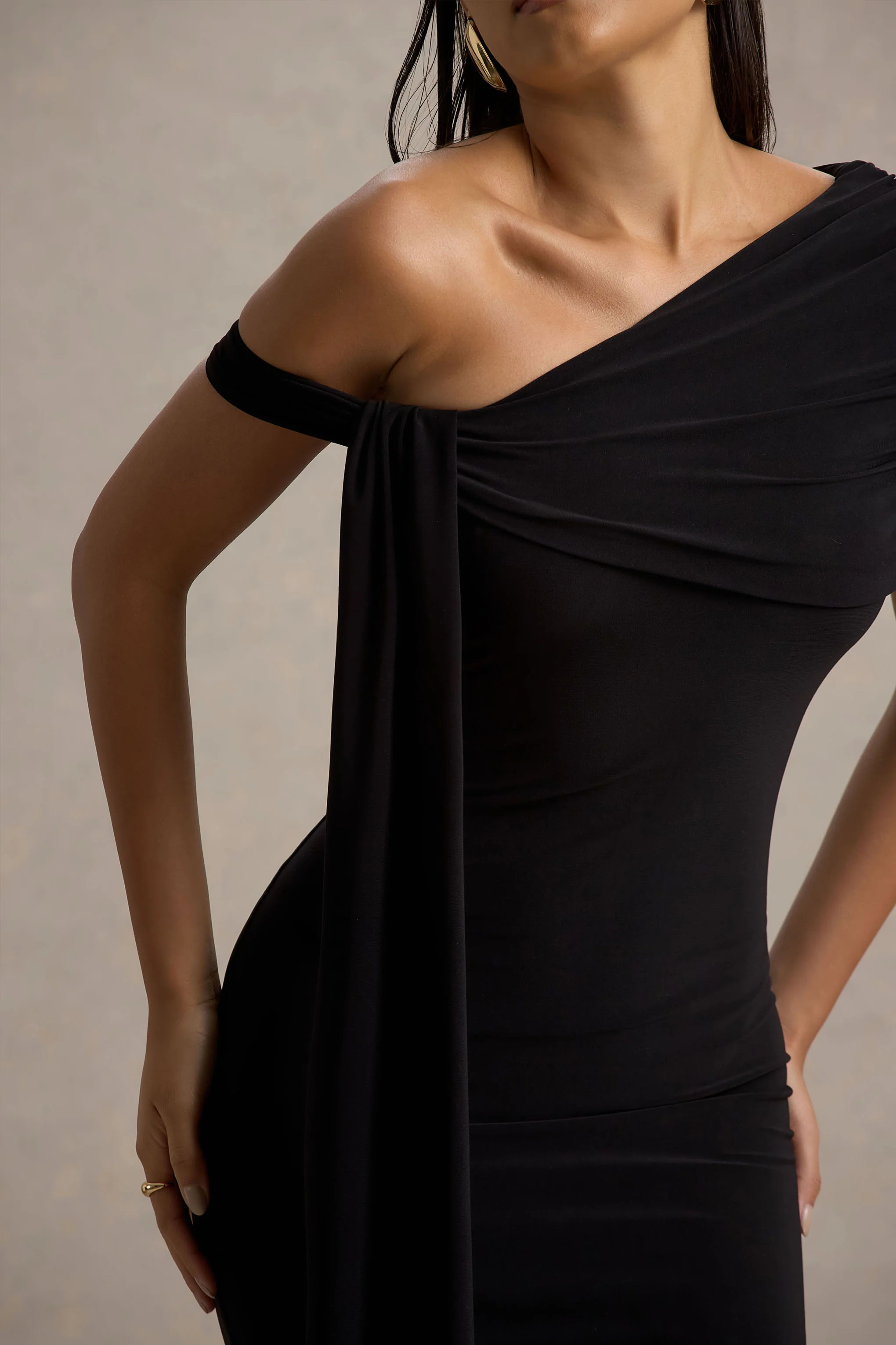 Vallea | Black One-Shoulder Draped Midi Dress