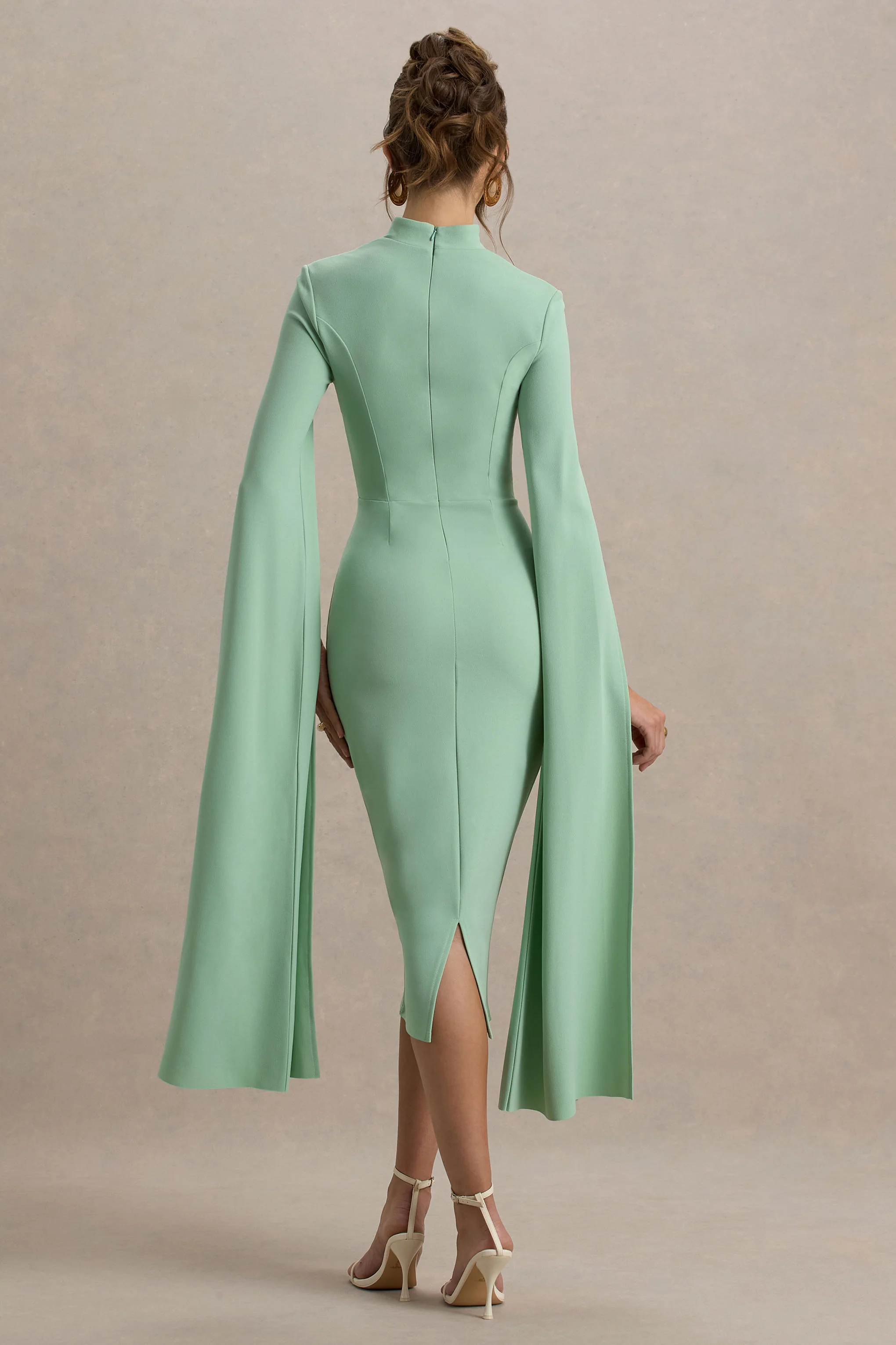 Linden | Light Green Bodycon Cape-Sleeve Midi Dress