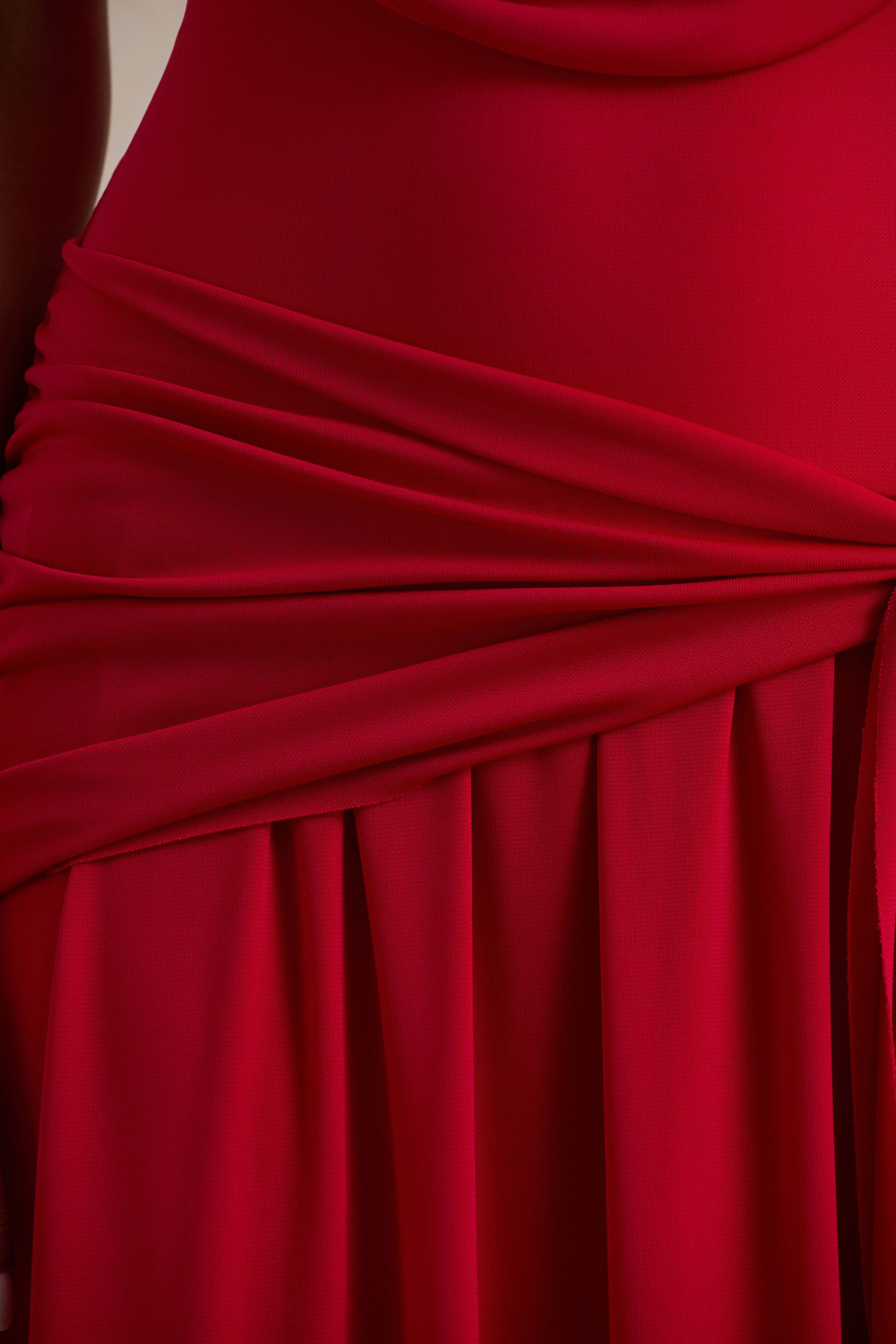 Mist | Red Plunge-Neck Maxi Dress With Sash Detail And Front High Split