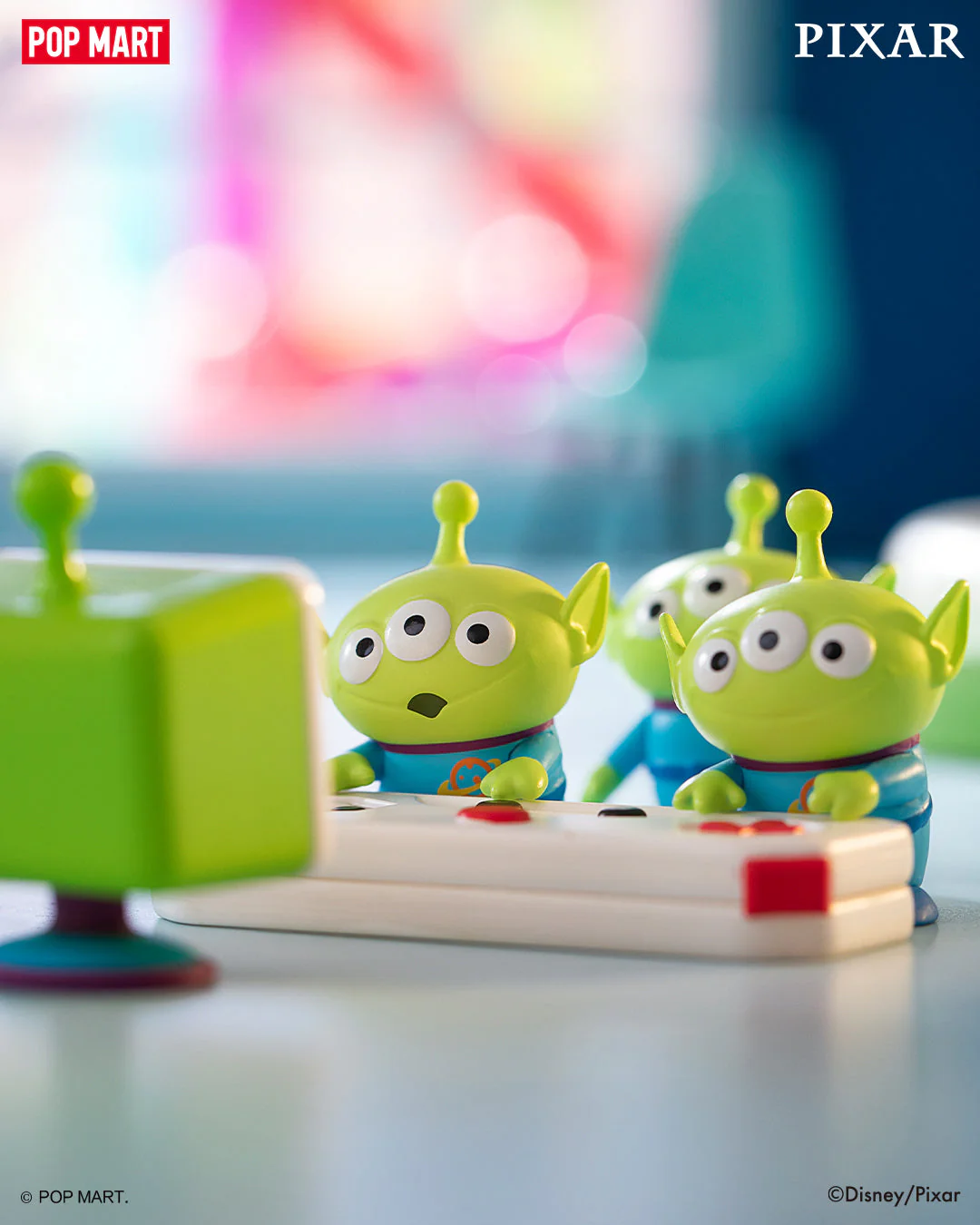 POP MART Disney / Pixar Aliens Days Series