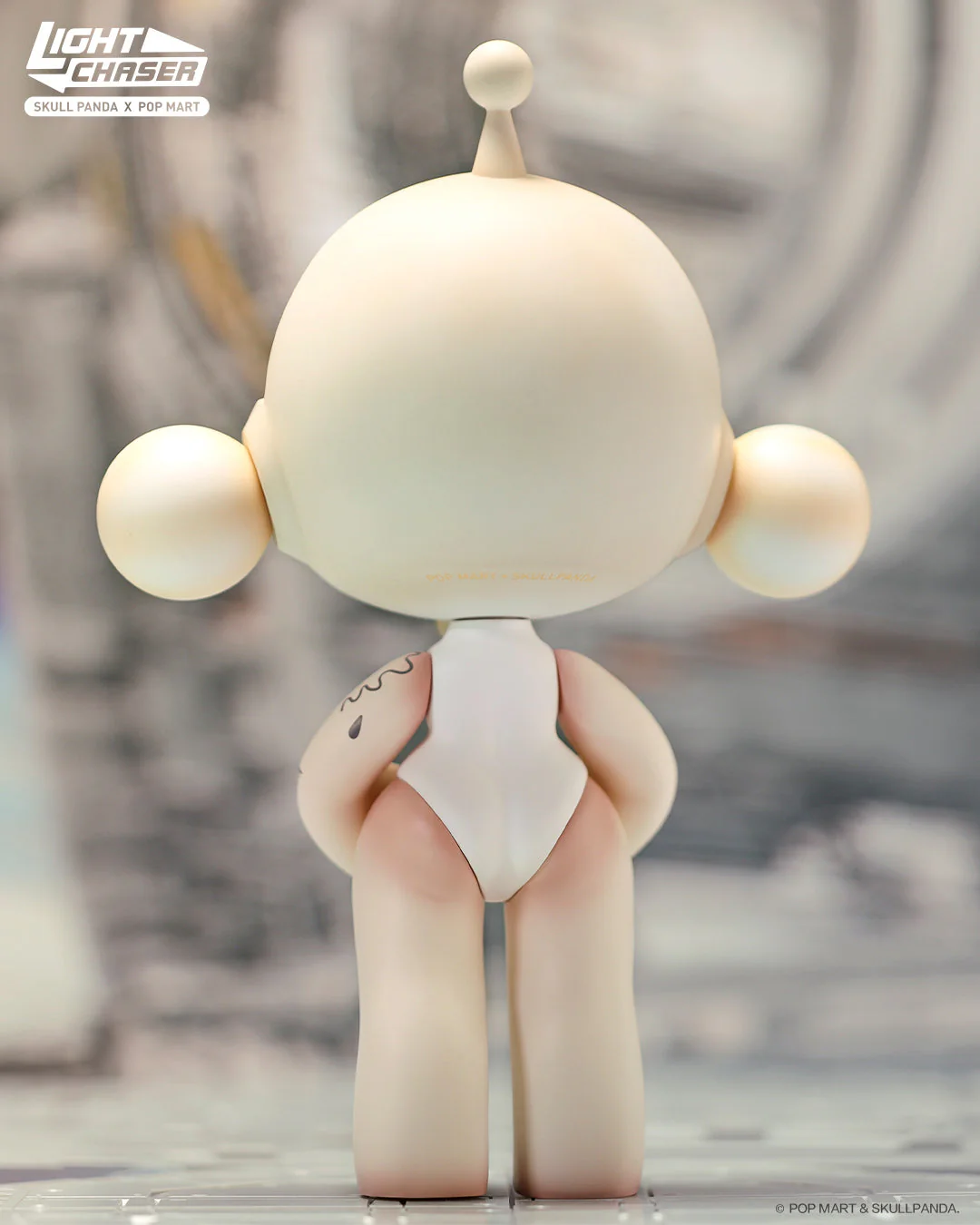 POP MART Skullpanda OOTD Light Chaser Figurine