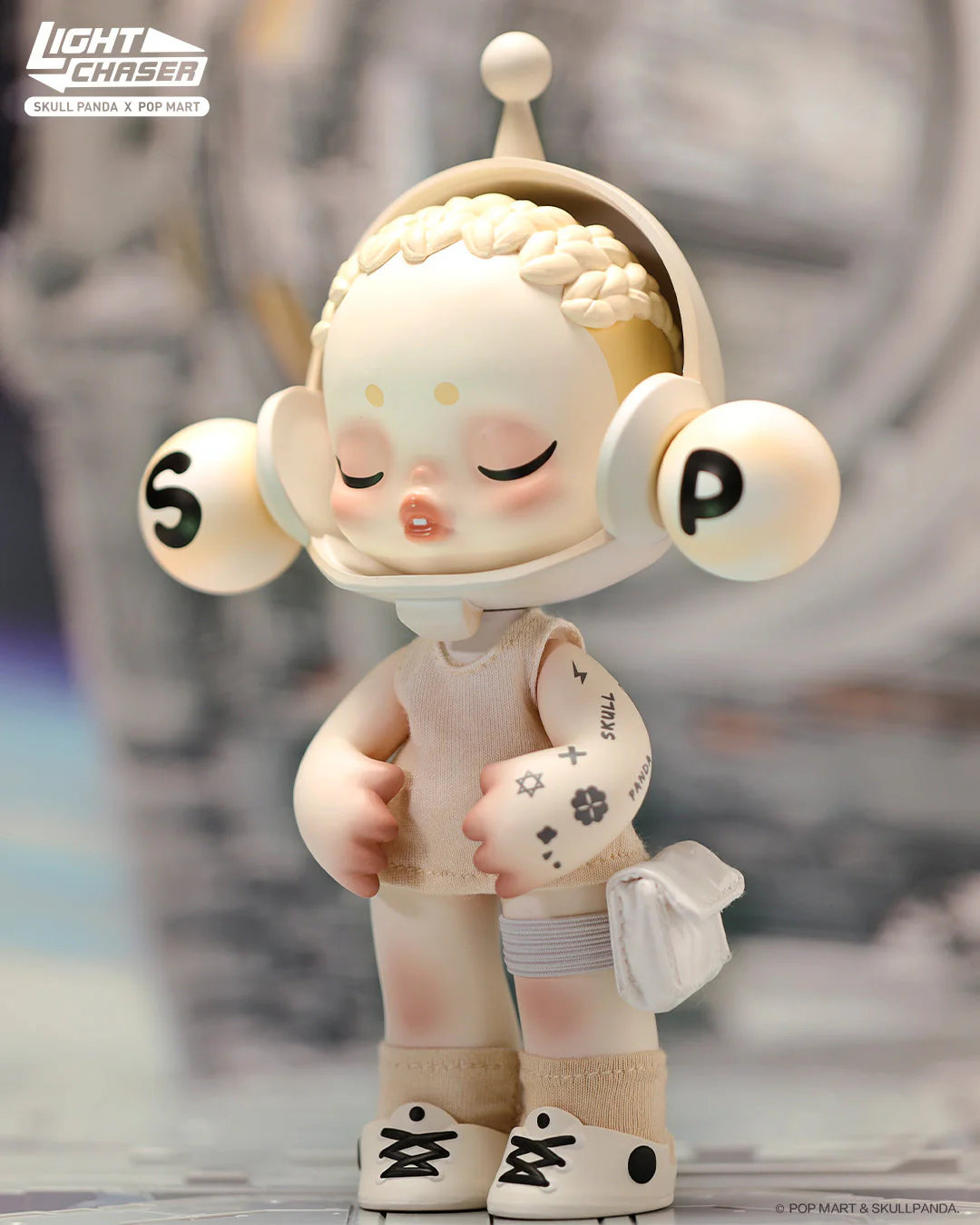POP MART Skullpanda OOTD Light Chaser Figurine