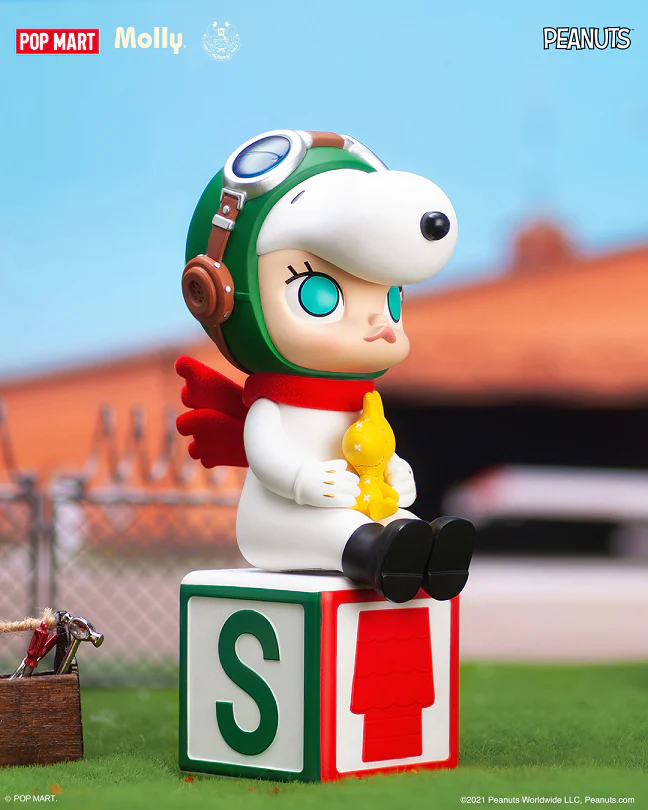 POP MART Molly × Snoopy Figurine
