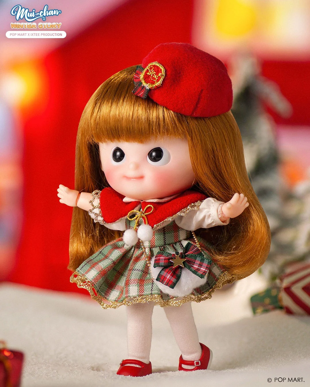 POP MART Mui-chan Winter Story Mini Doll (Christmas Bakery House)