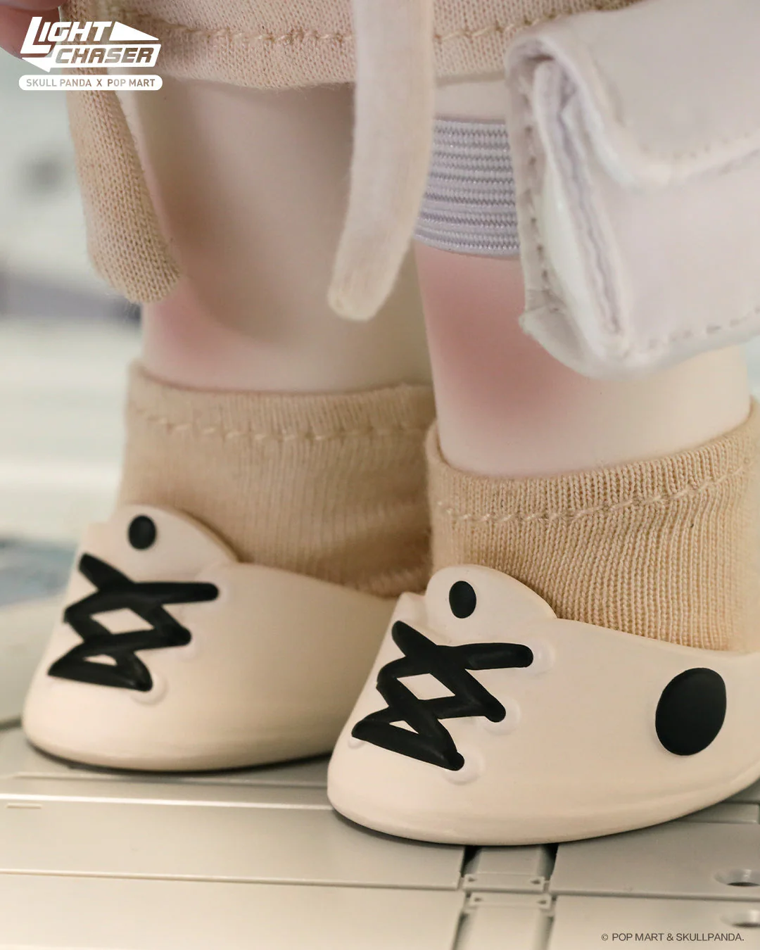 POP MART Skullpanda OOTD Light Chaser Figurine