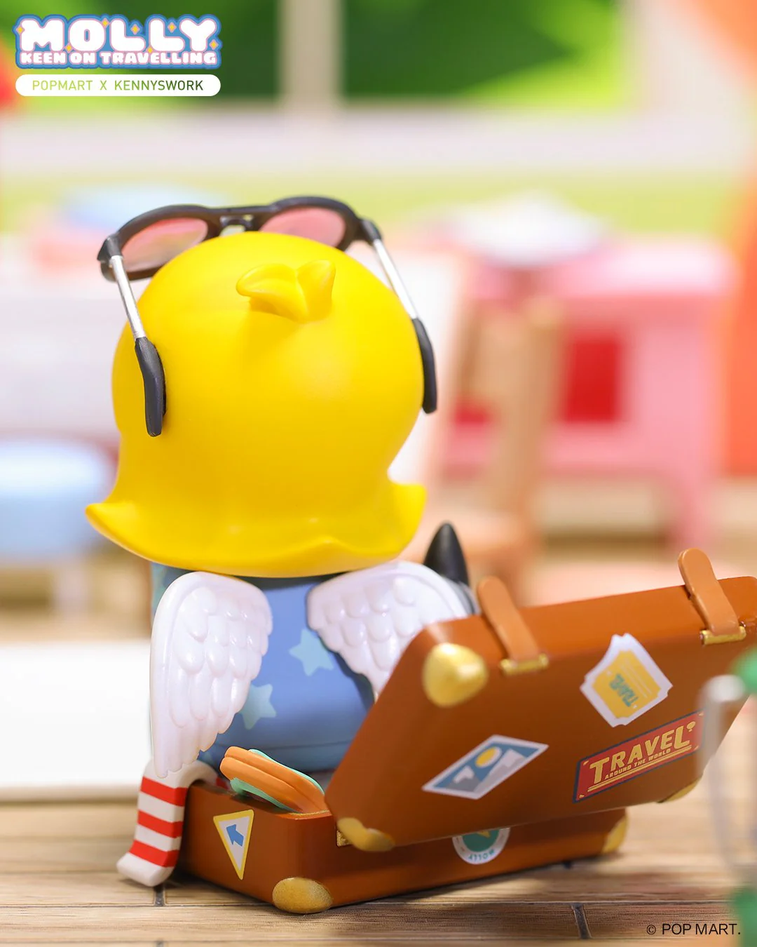 POP MART Molly Keen On Travelling Figurine