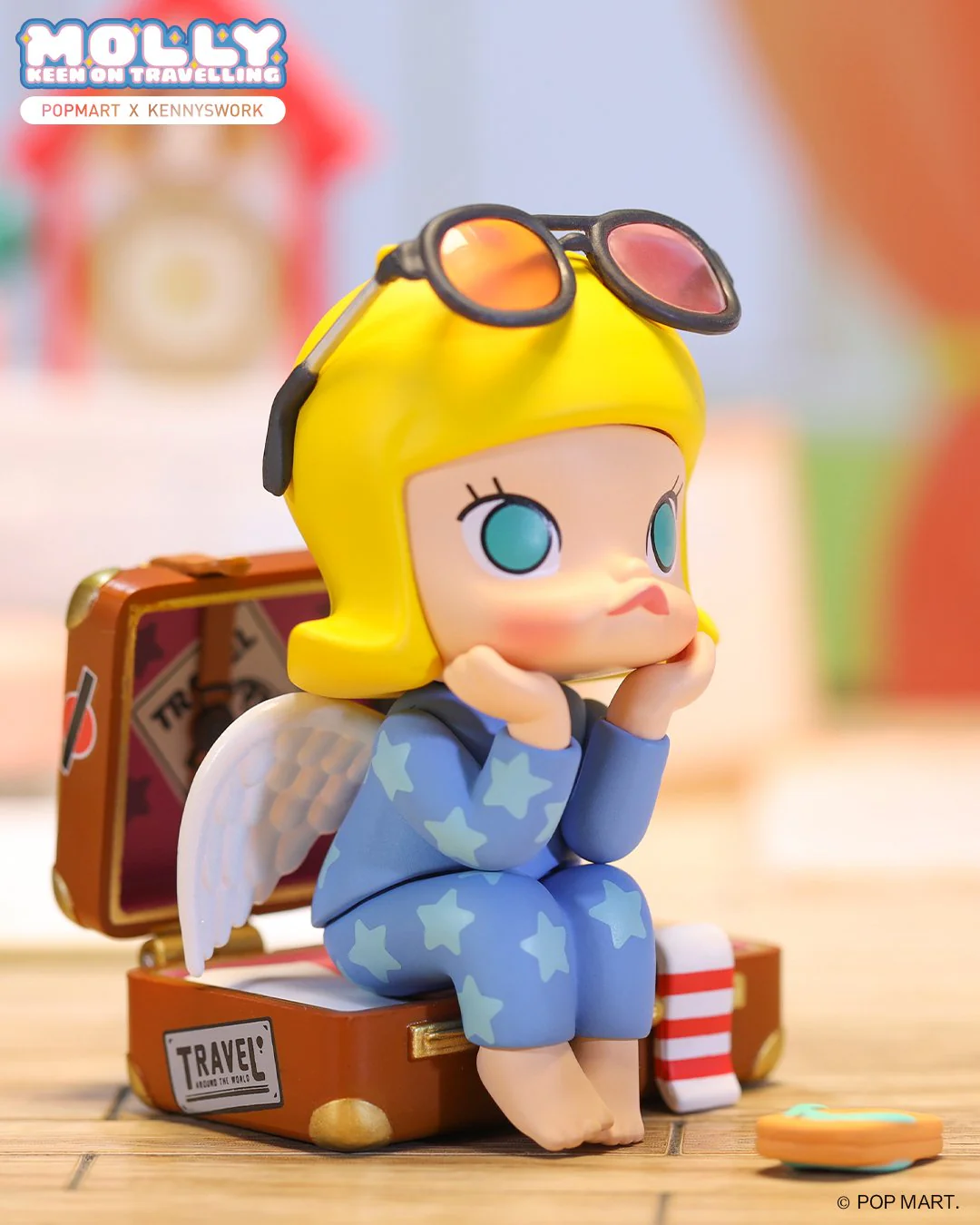 POP MART Molly Keen On Travelling Figurine