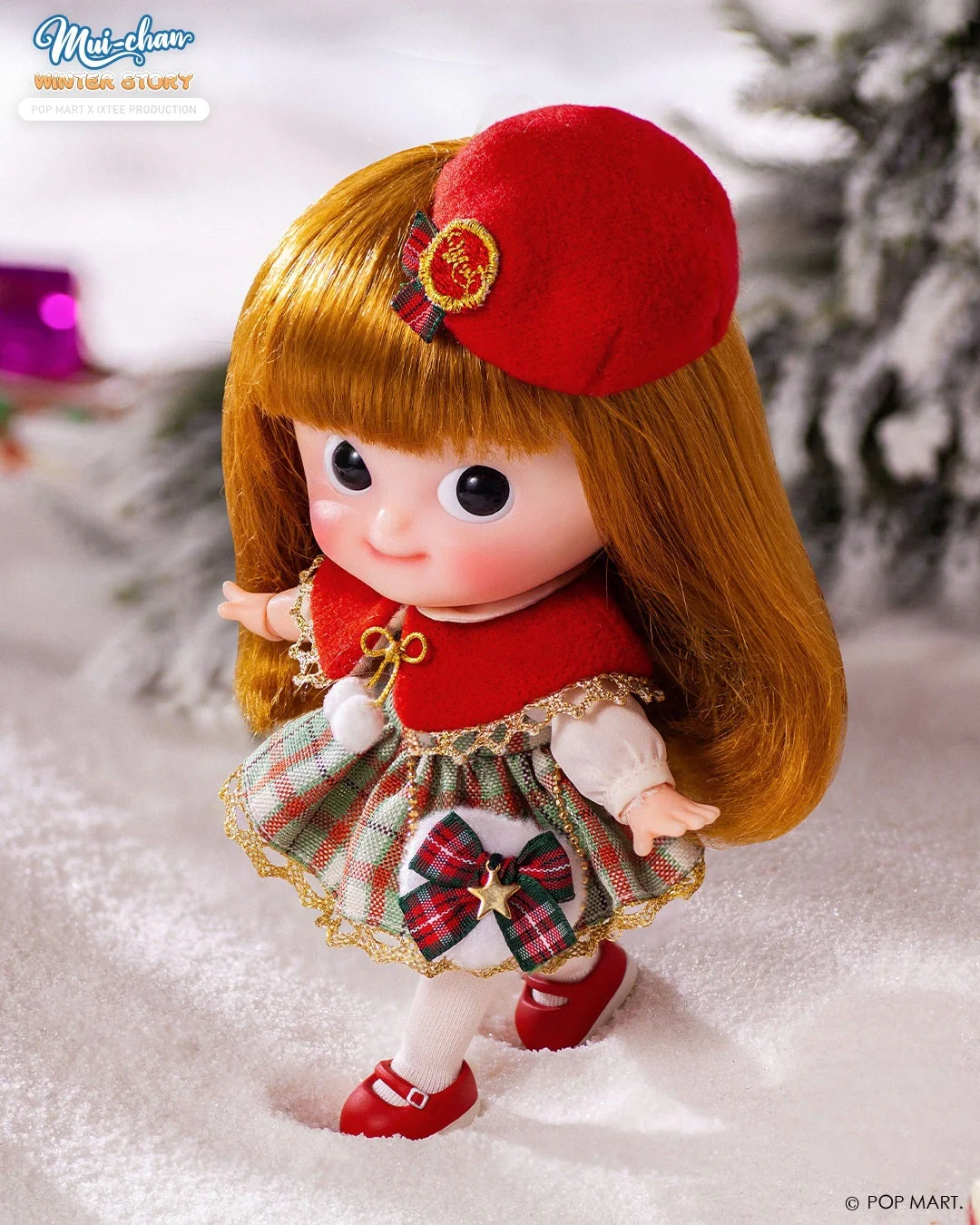 POP MART Mui-chan Winter Story Mini Doll (Christmas Bakery House)