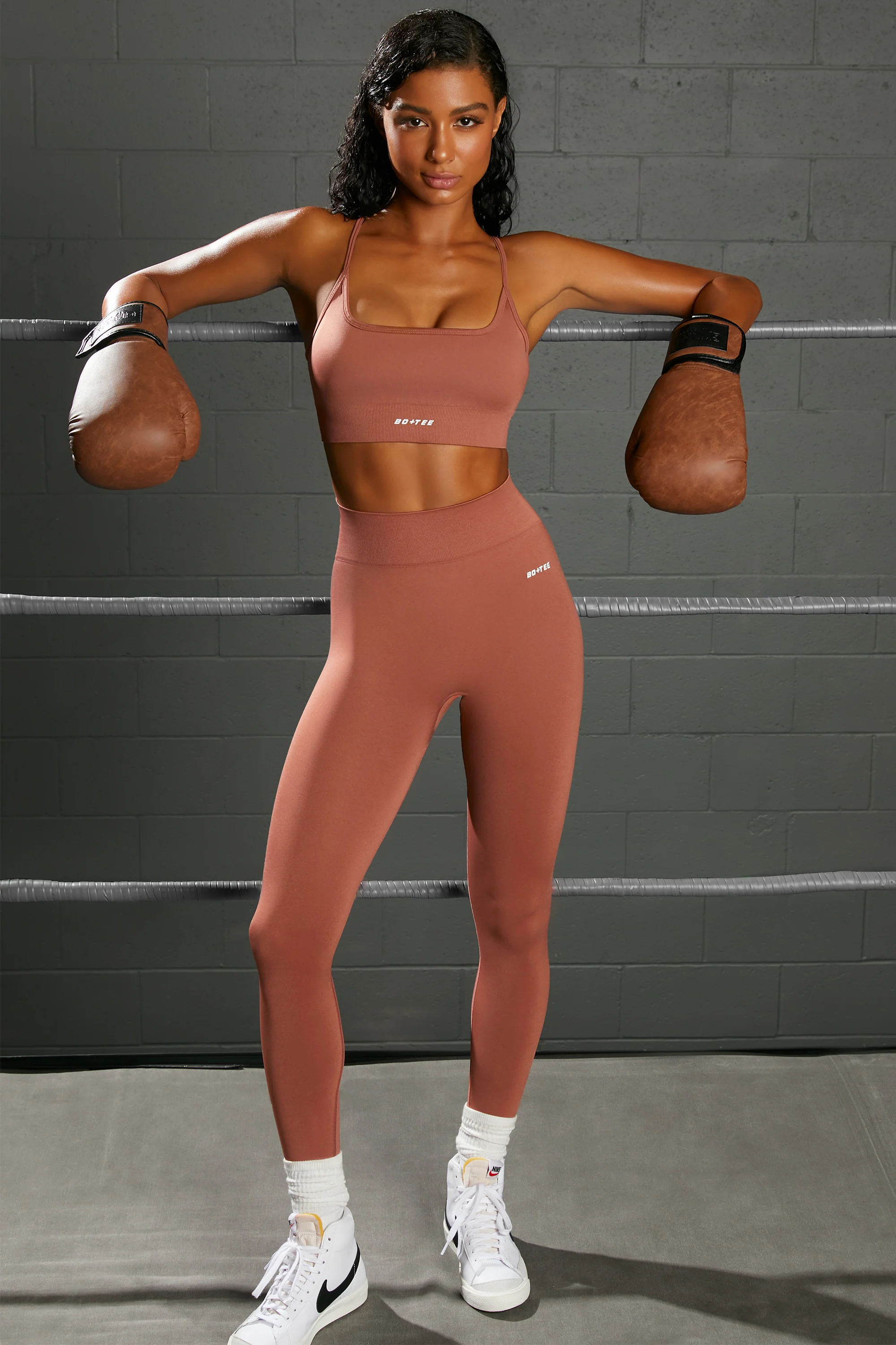 Surge Petite Curved Waist Seamless Leggings in Rust