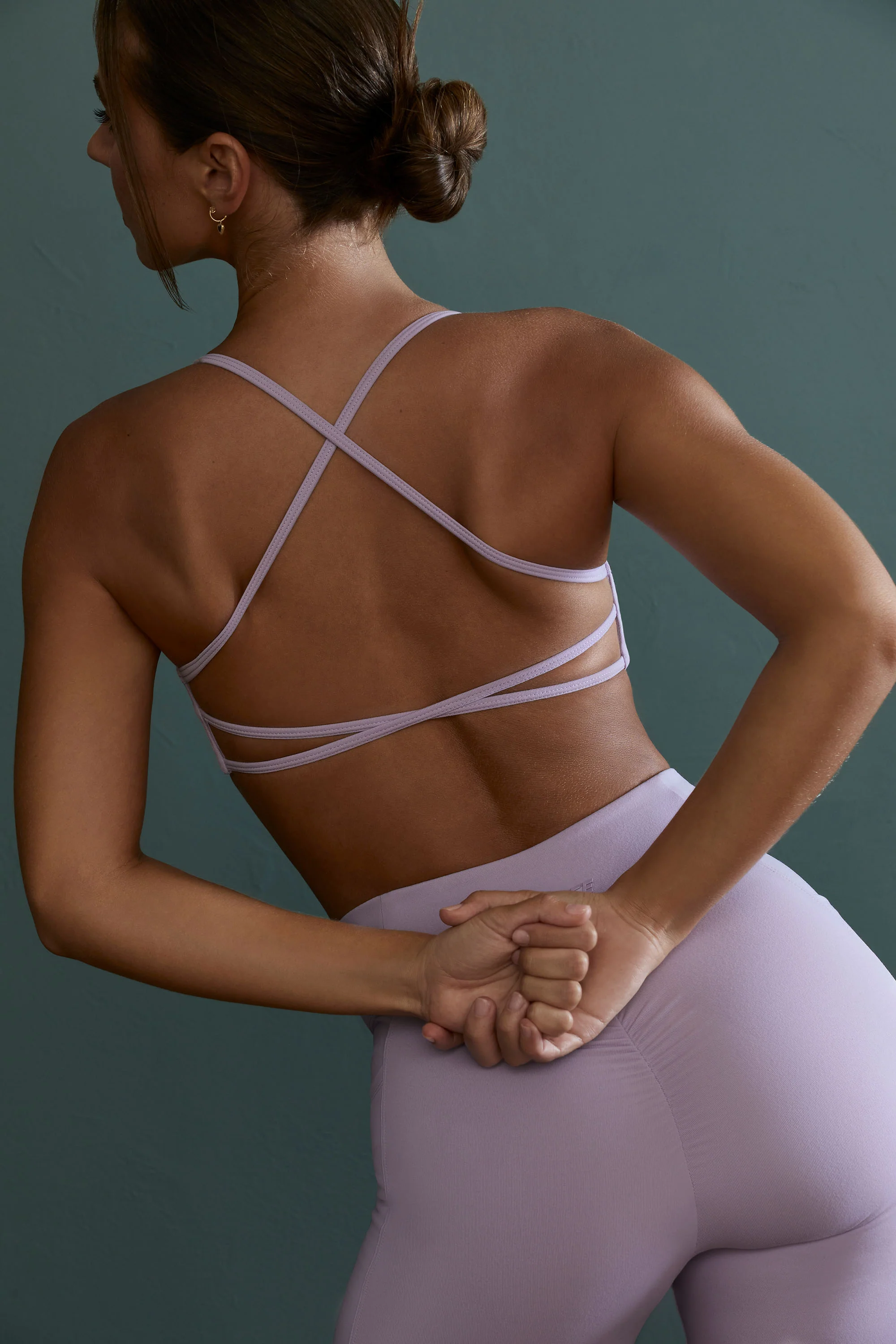 Scoop Neck Open Back Sports Bra in Lilac