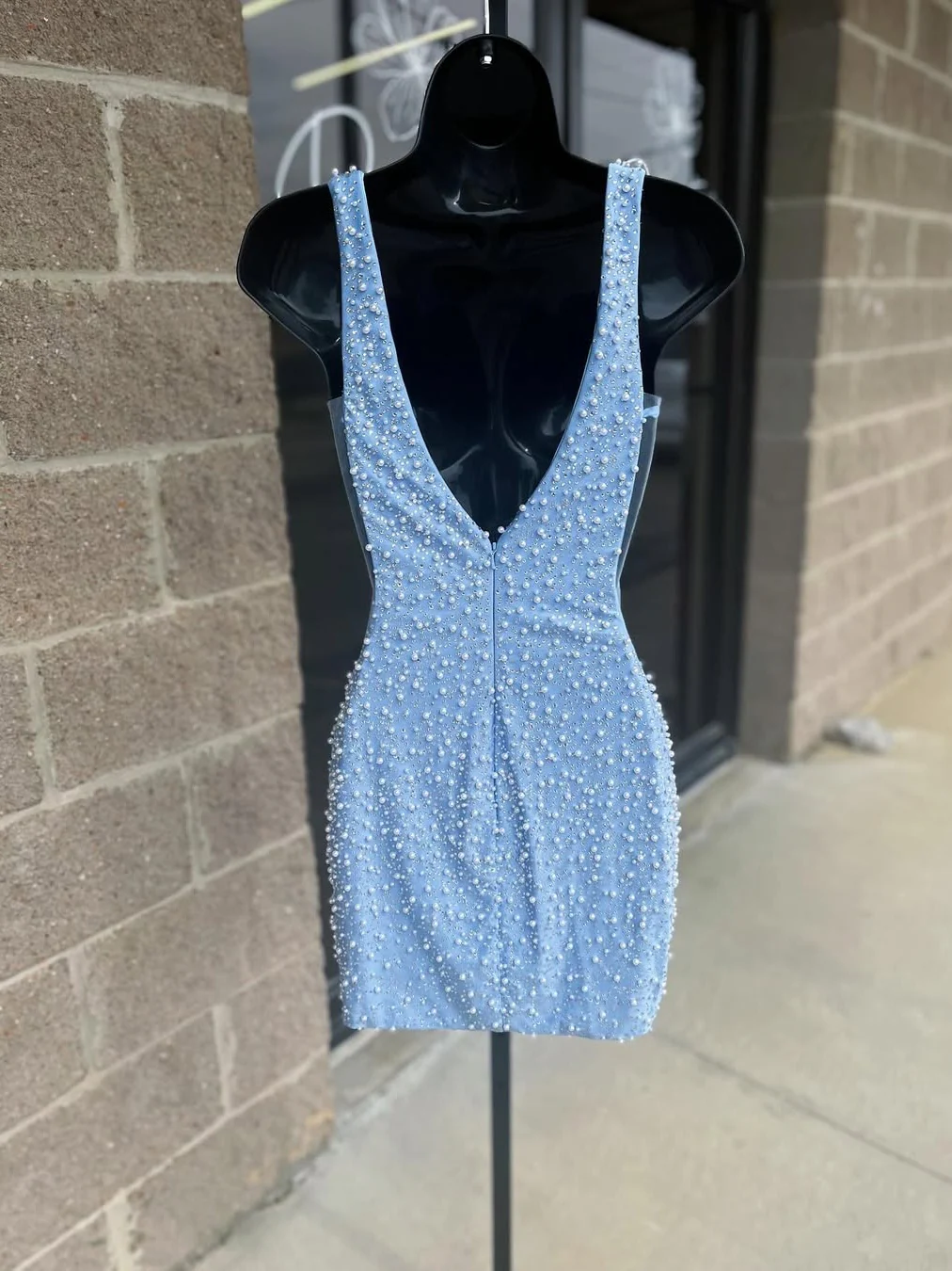 Trendy Sheath V Neck Fuchsia Short Homecoming Dress with Pearls