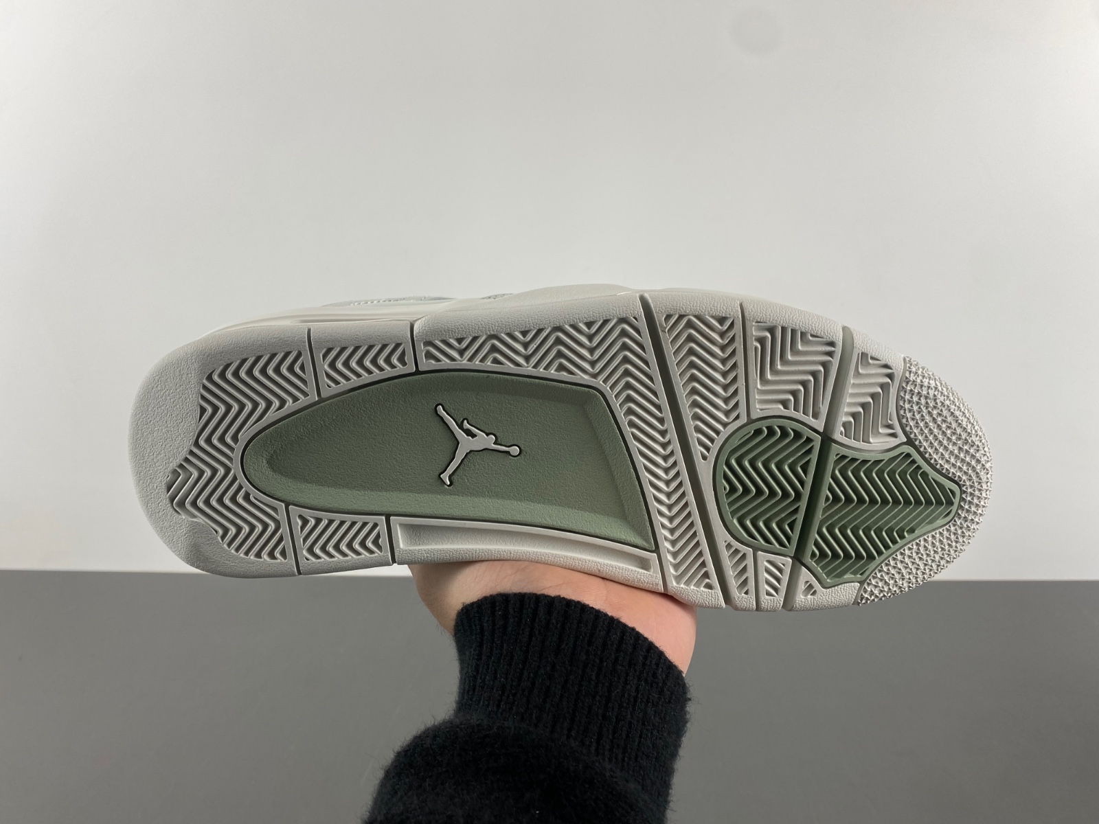 Air Jordan 4 Retro Seafoam Sail