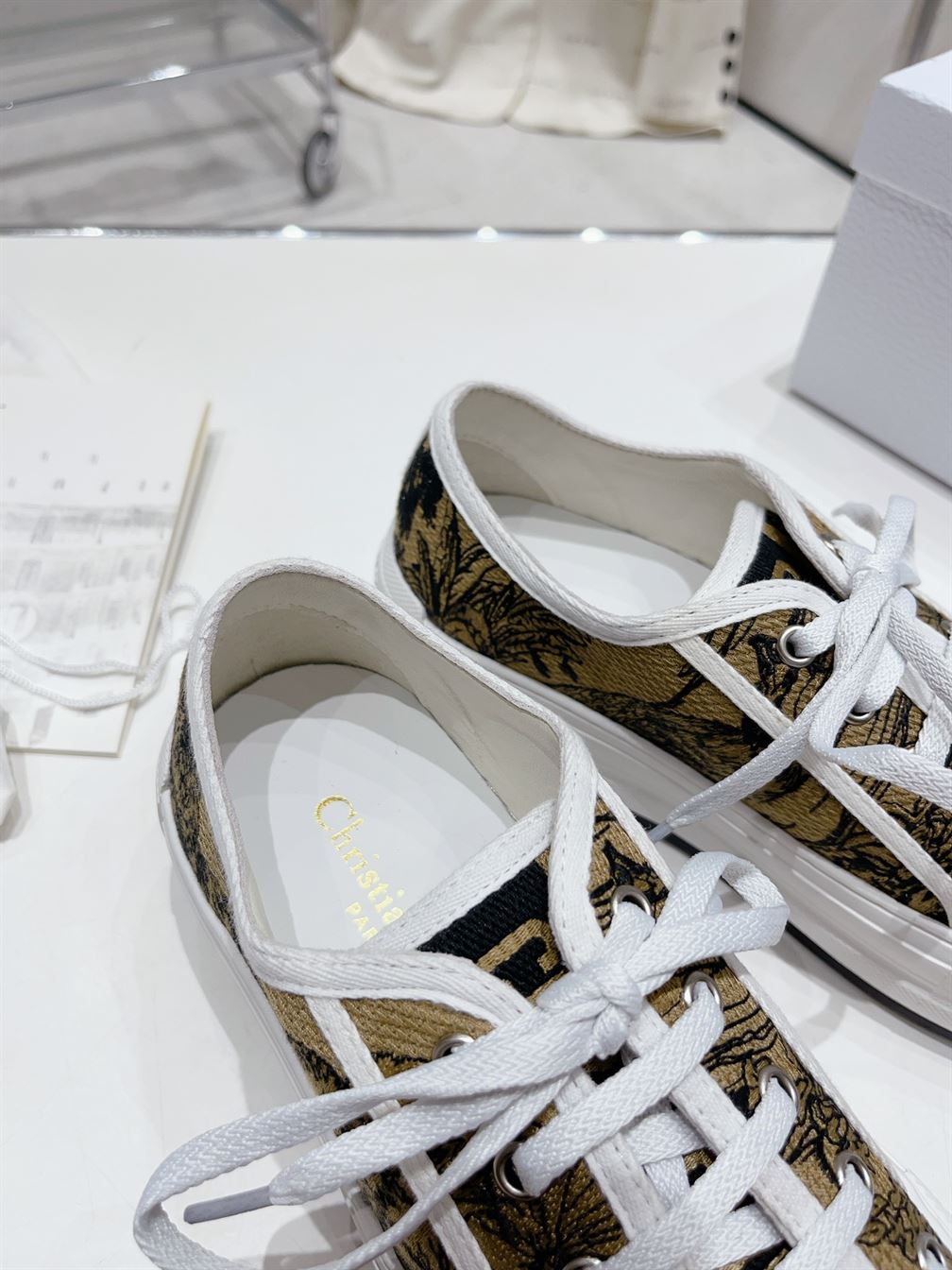 DIOR WALK’N’DIOR PLATFORM SNEAKER – DO114