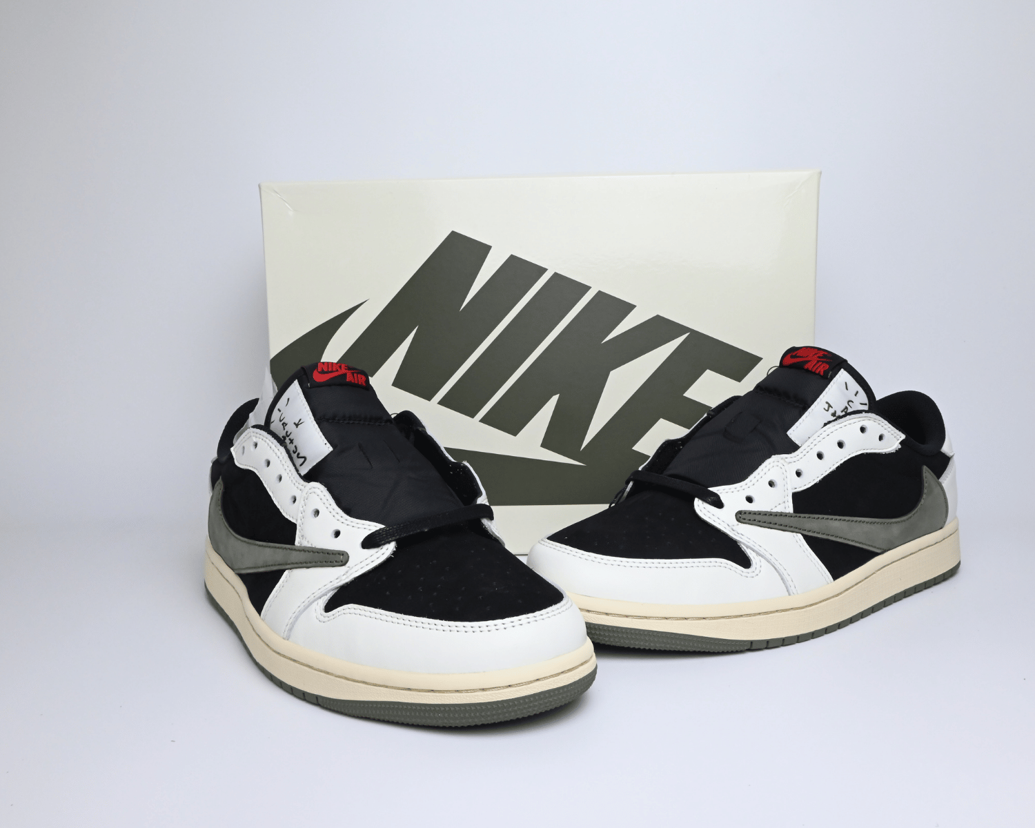 Travis Scott x Air Jordan 1 Low OG “Olive”