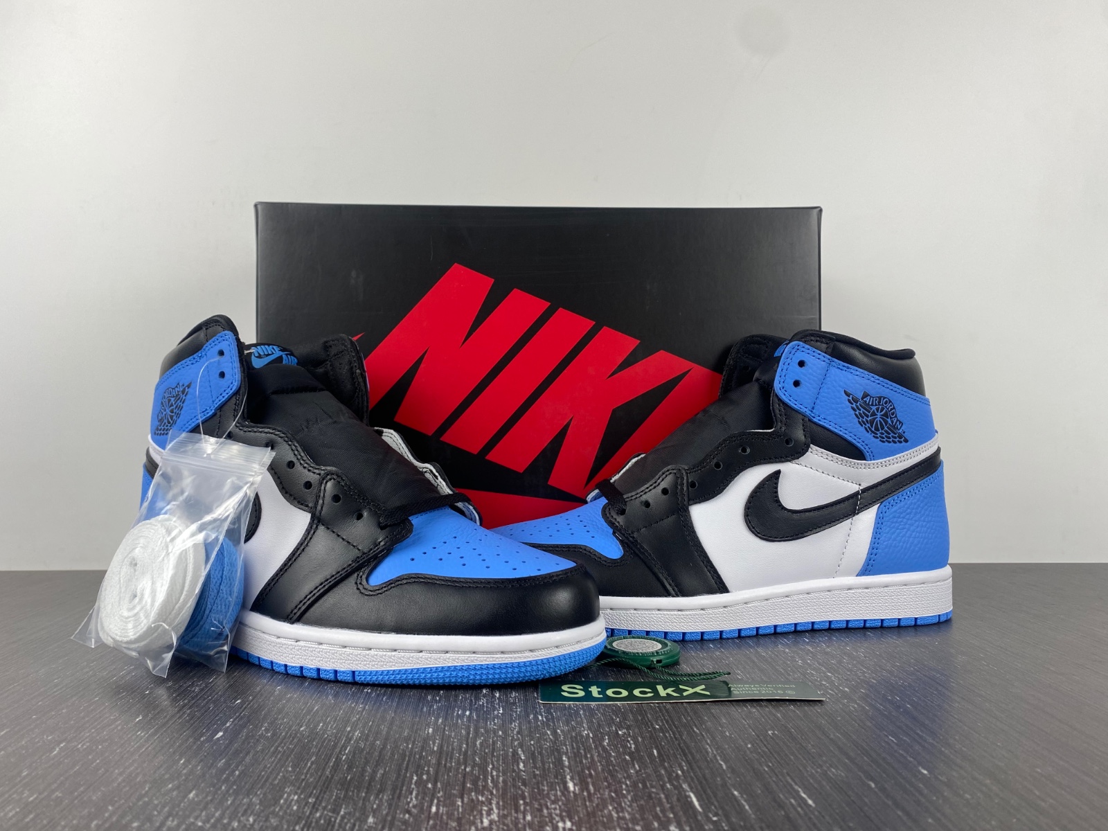 Air Jordan 1 Retro High OG ‘UNC Toe’