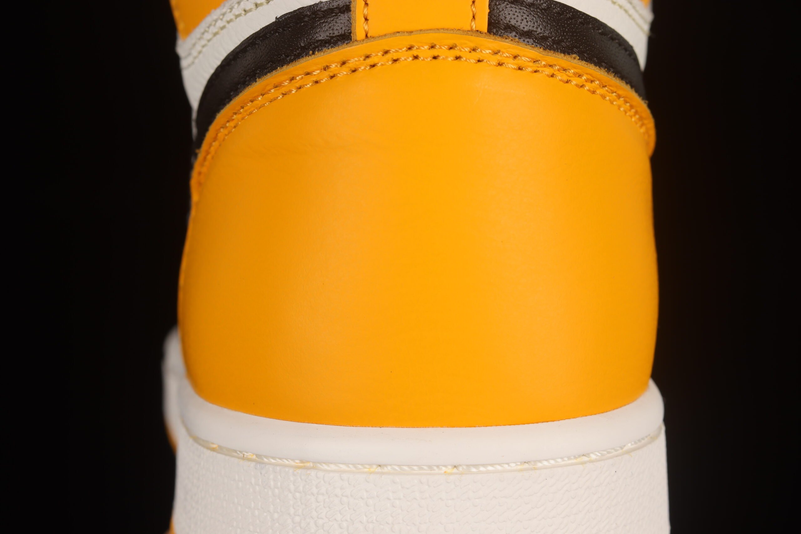 Air Jordan 1 High OG Taxi Yellow Toe