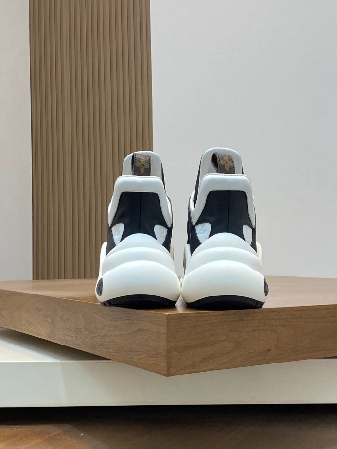 Louis Vuitton Archlight Sneaker – LVS211