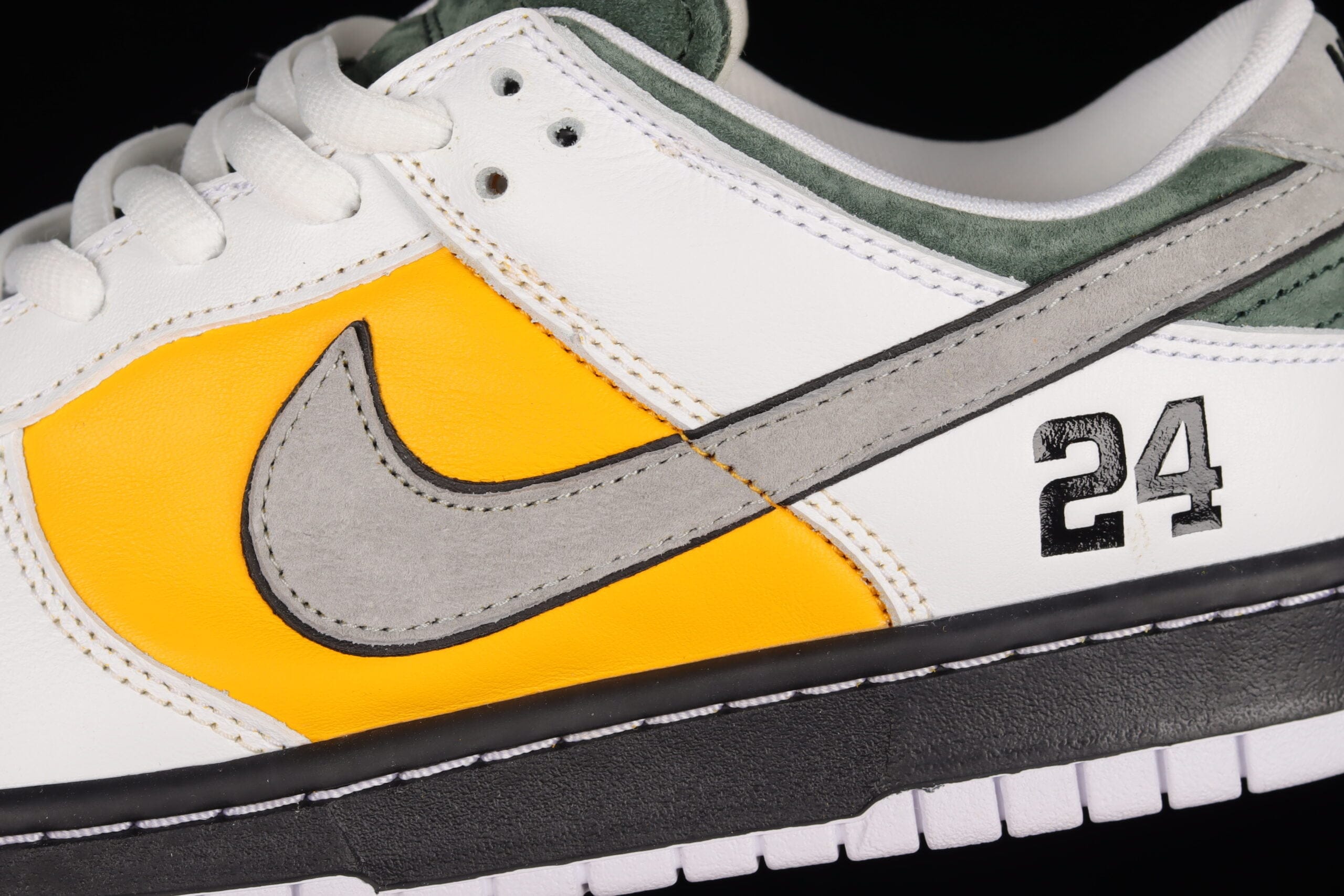 Nike SB Dunk Low Kobe White Yellow Green Black